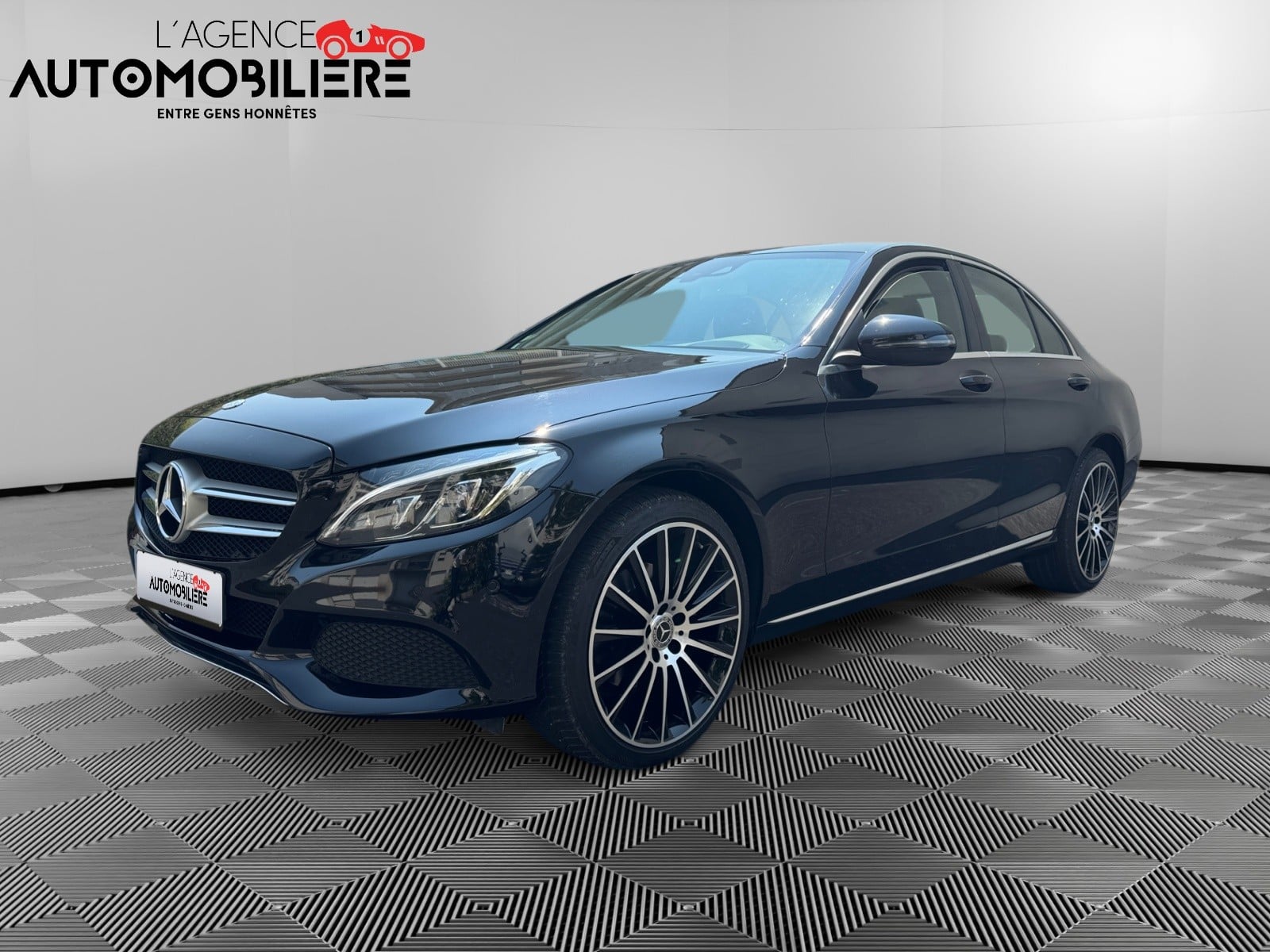 Mercedes-Benz Classe C 220d Sport-Line 4Matic 9G-Tronic Plus / mercedes - benz