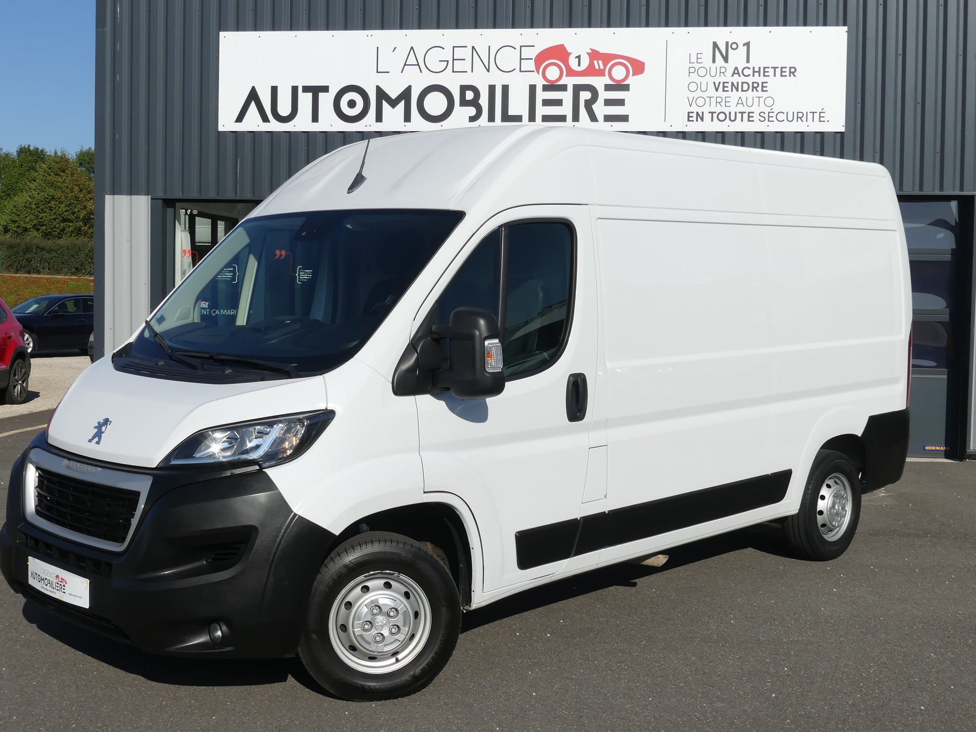Peugeot Boxer 330 L2H2 2.2 BlueHDi 16V S&S 140 cv ASPHALT