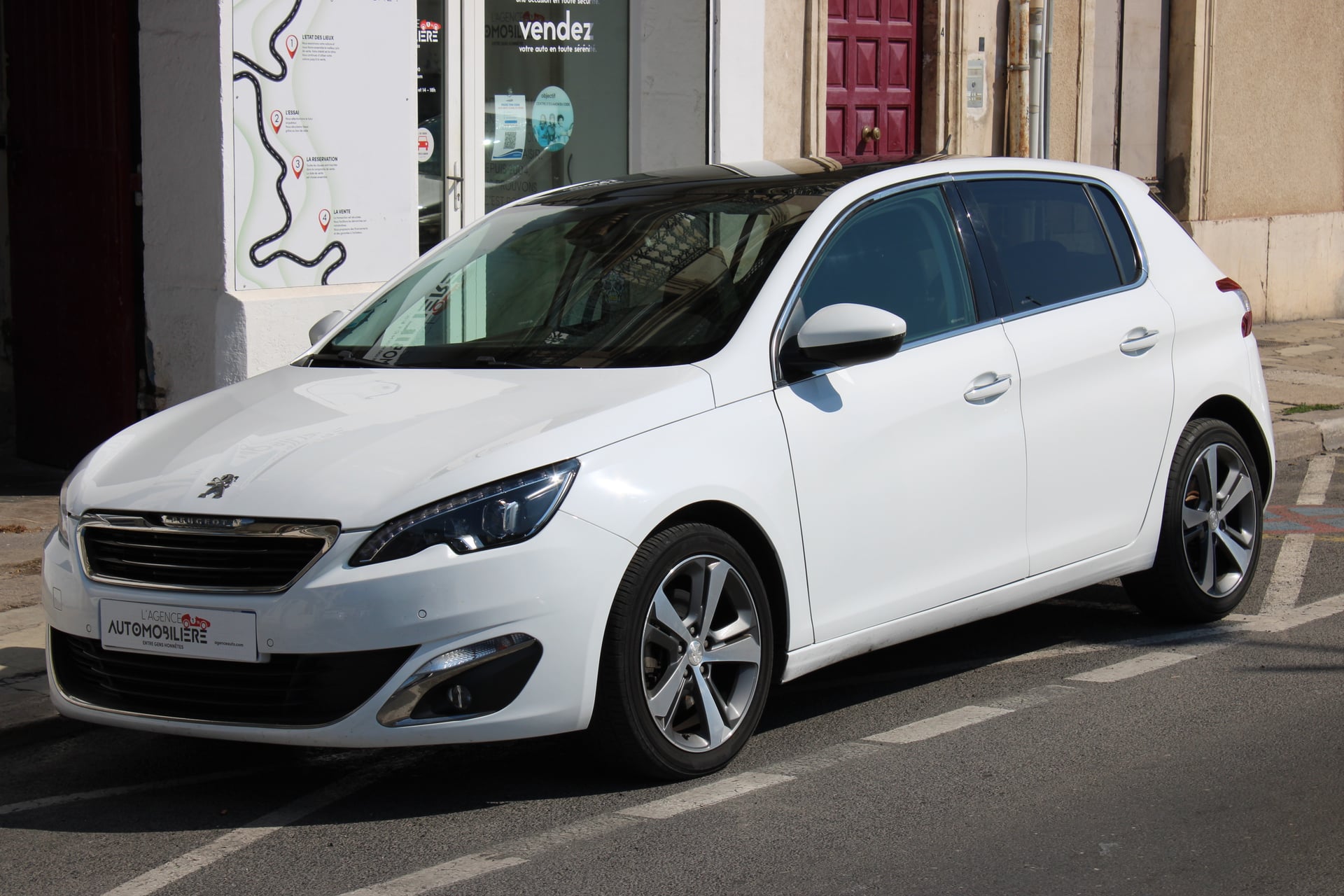Peugeot 308 GENERATION-II 2.0 BLUEHDI 150 FELINE ( Entretien Peugeot, Radar Av et Arr, Distribution changée ... )