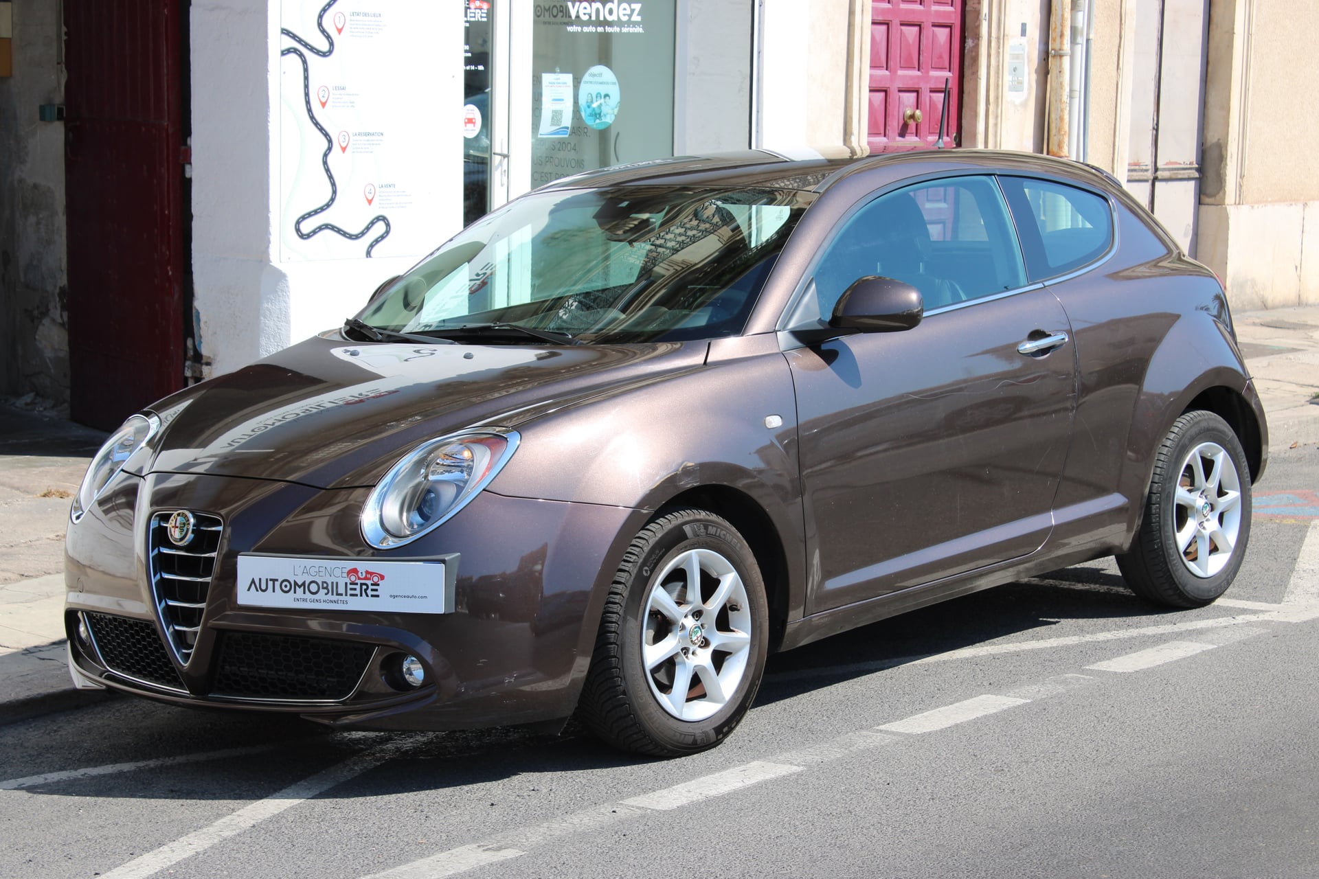 Alfa Romeo Mito 1.4 MPI 80 DISTINCTIVE ( 1ère main, Distribution changée, Radar Arr ... )