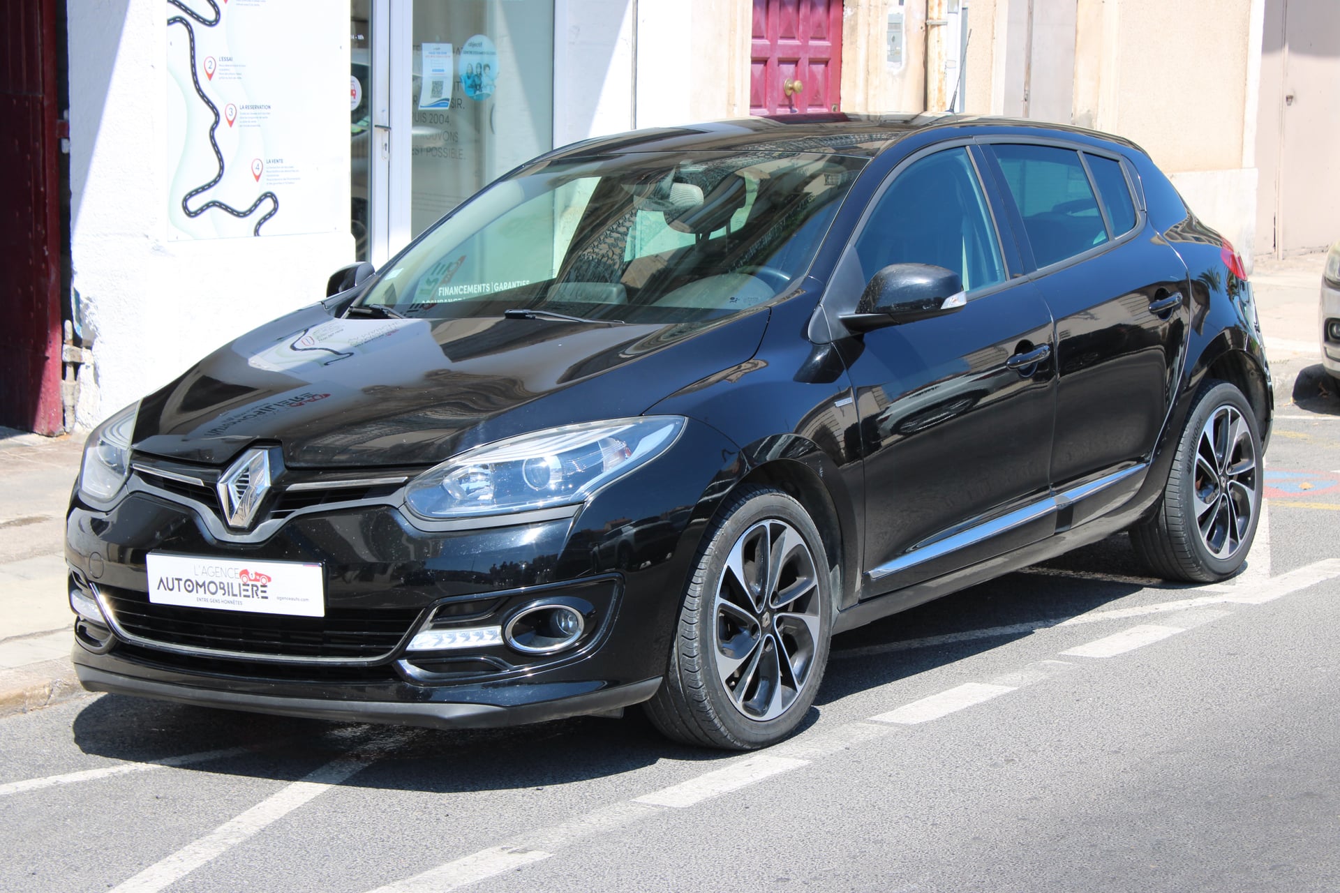 Renault Megane 1.2 TCE 130 ENERGY BOSE ( Radar Arr, Moteur à chaîne, Son bose ... )