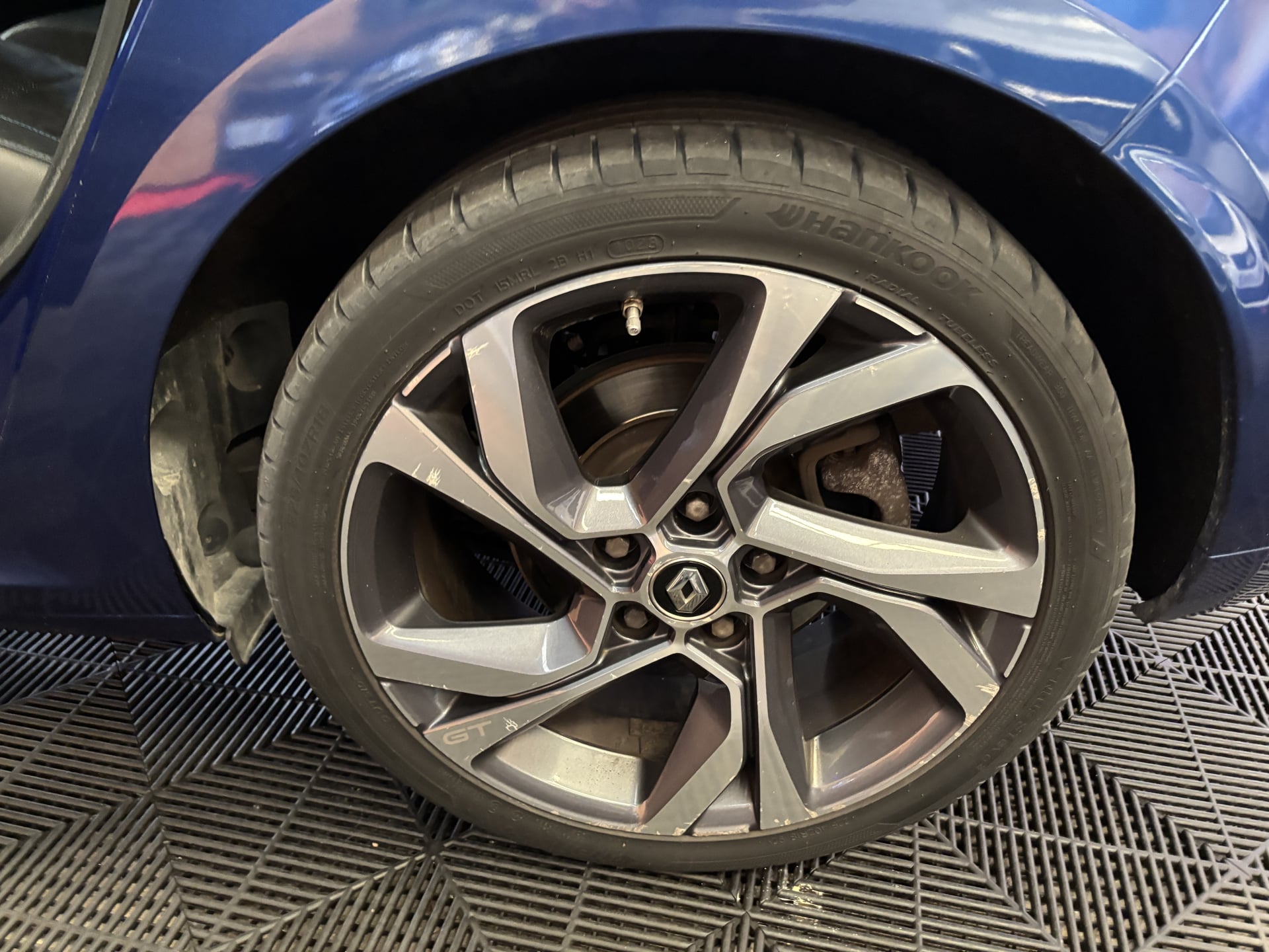 Renault Megane 1.6 DCI 165 ch Finition GT 4Control BVA — 26