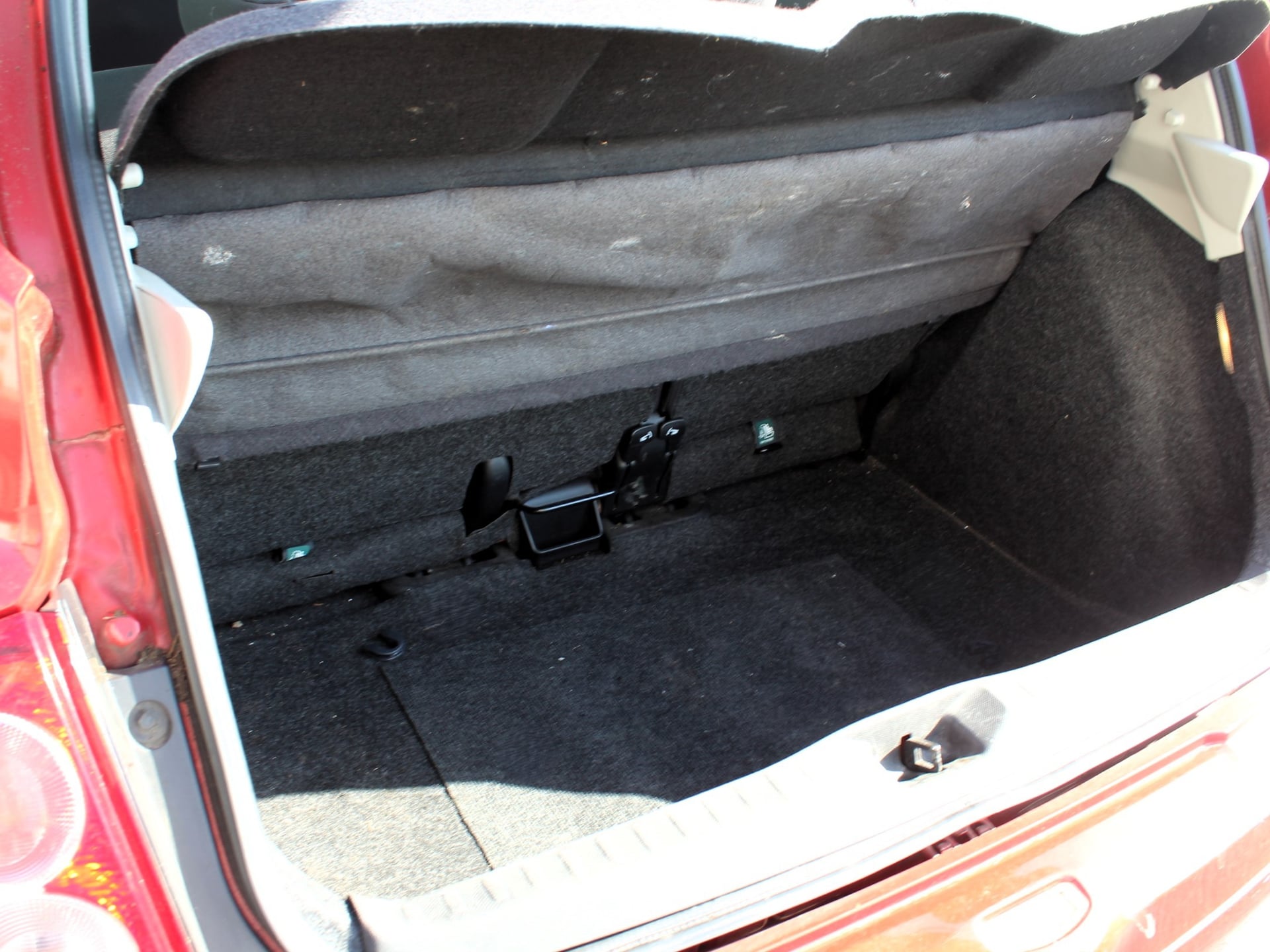 Nissan Micra 1.2 80 CH 25ème Anniversaire — 29