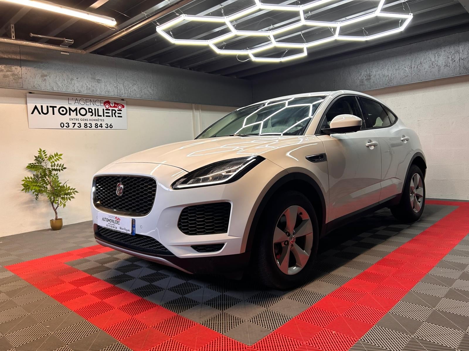 Jaguar E-Pace 2.0 D 180 cv AWD BVA S – Toit Panoramique – 118 000 km – SUV Premium