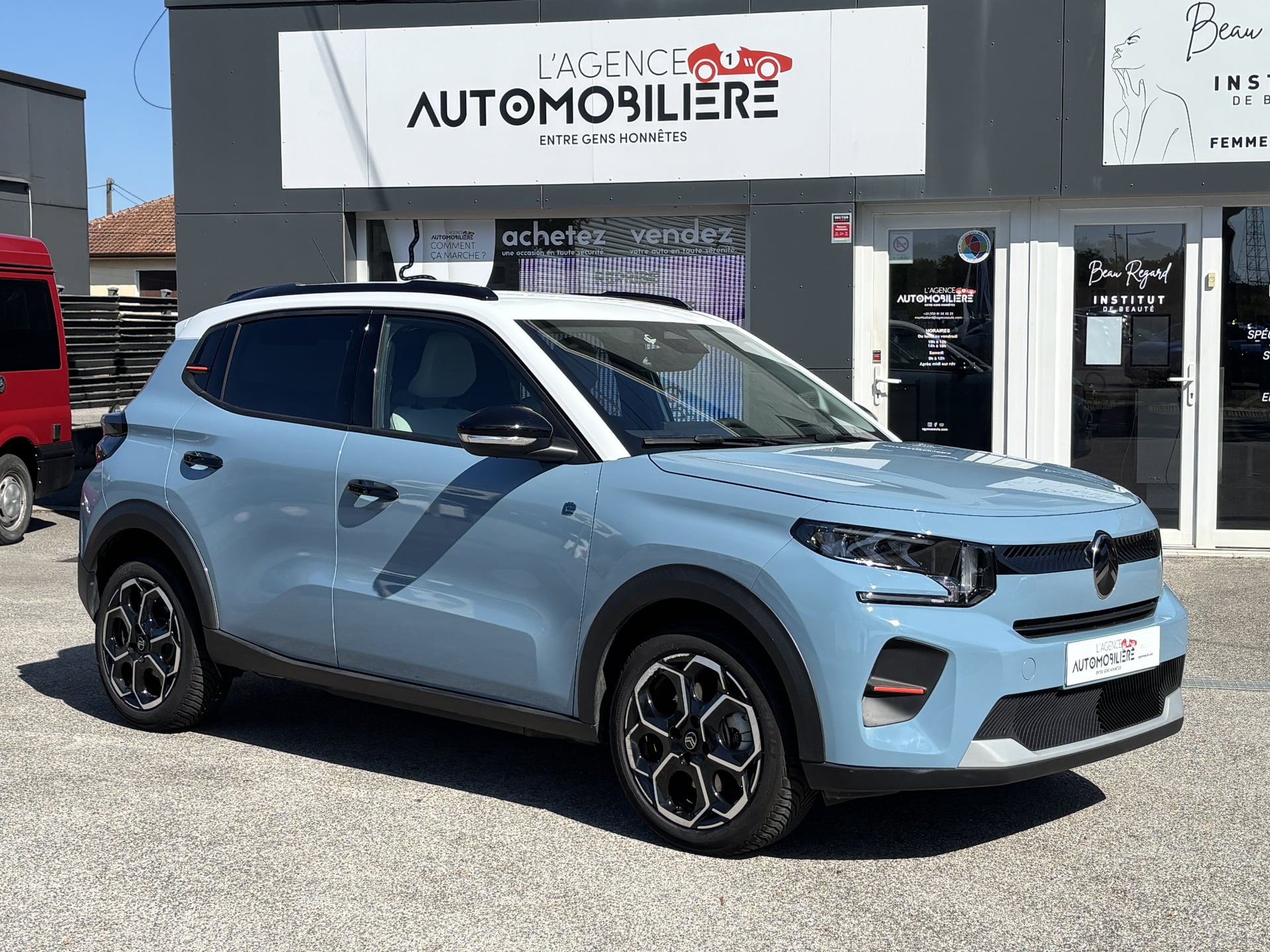 Citroen C3 ë - C3 IV 113 ch MAX BVA - 1ère MAIN