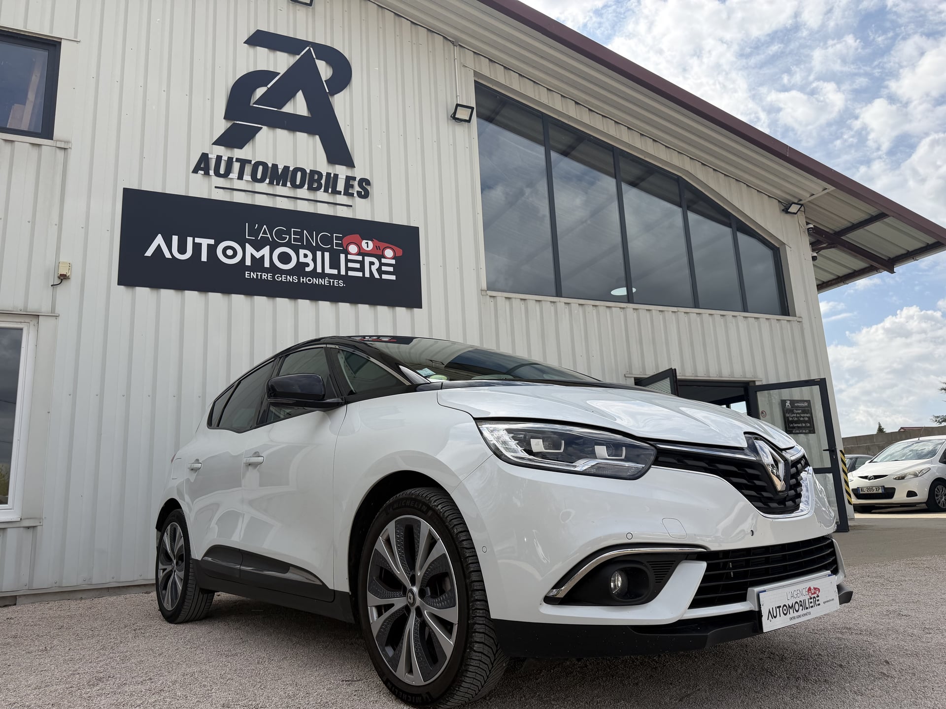 Renault Scenic 1,6 DCI - 160cv - Energy EDC Intens