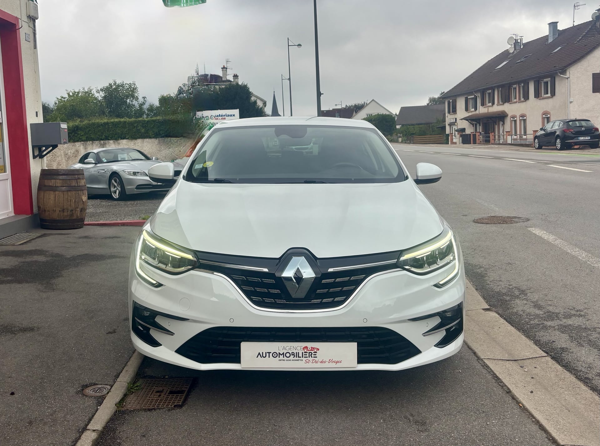 Renault Megane IV Phase 2 1.5 Blue dCi EDC7 115 ch INTENS Attelage Amovible — 2
