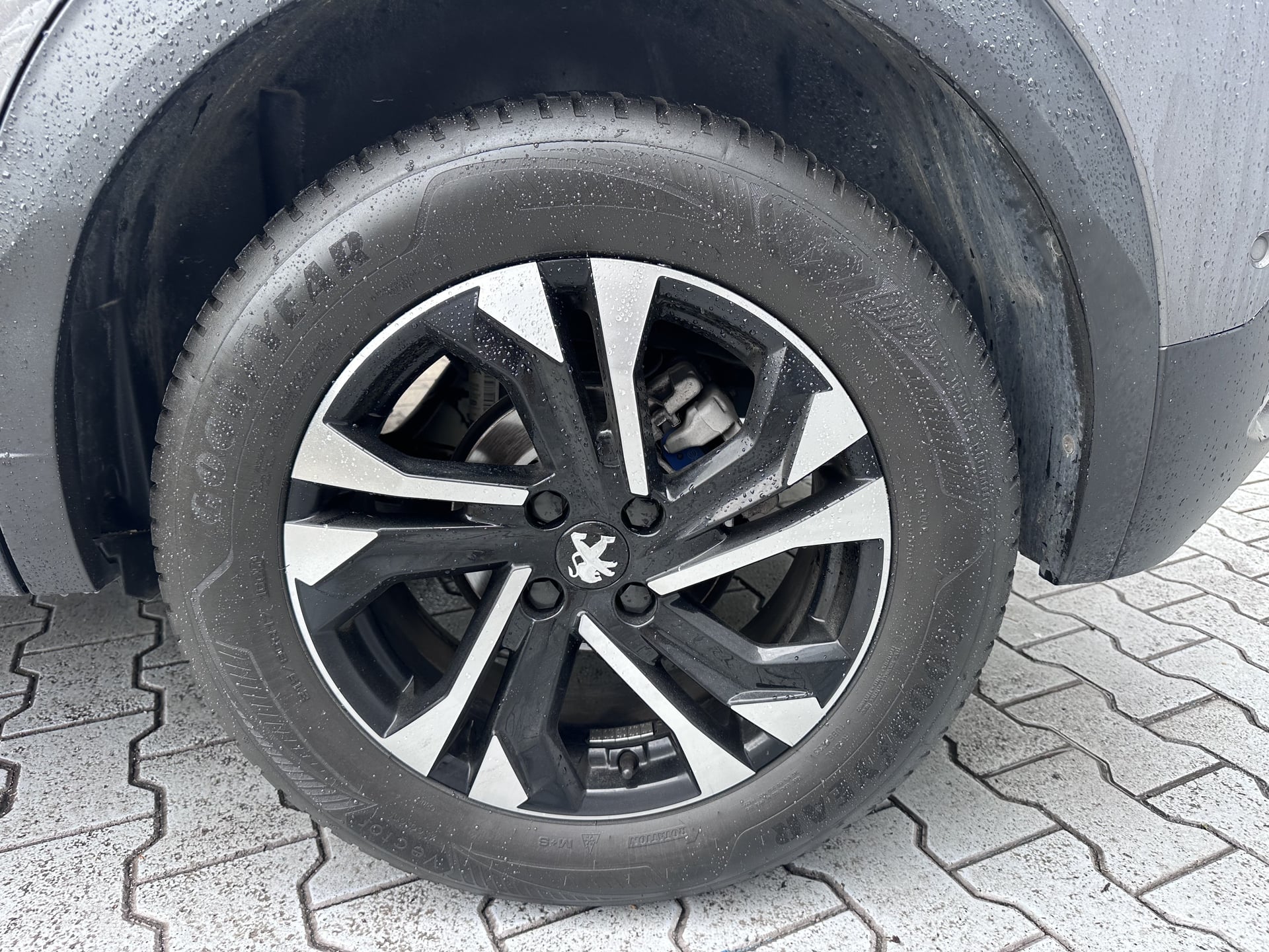 Peugeot 2008 1.5 BlueHDi 16V EAT8 S&S 130 cv GT Boîte auto — 22