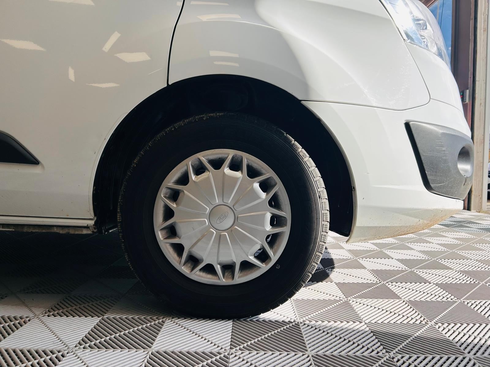 Ford Transit Custom Fg I 270 L1H1 2.2 TDCi 16V DPF Fourgon court S&S 125 cv - Finition Trend — 19