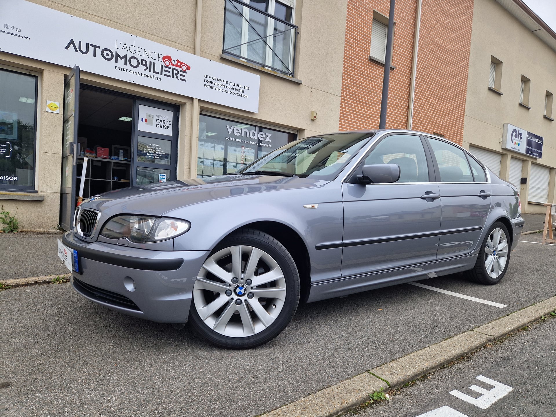 BMW Série 3 (E46) 320i Pack luxe excellent état