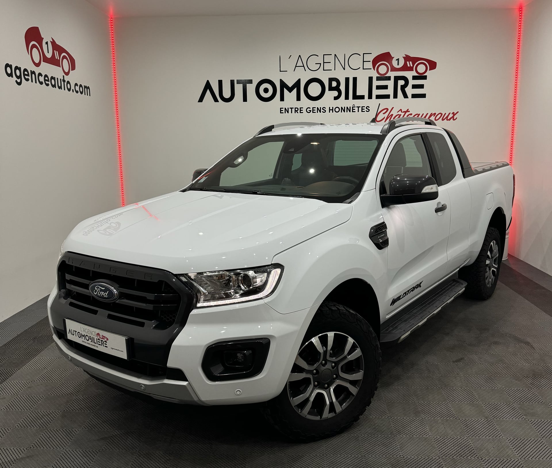 Ford Ranger III SUPER CAB WILDTRAK 2.0 213CV BVA10 4X4 CUIR CHAUF/GPS/CAMERA AR/TVA RECUP 20%/20 825€ HT — 1