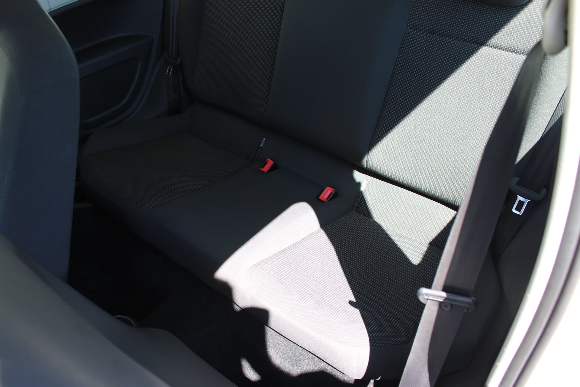 Volkswagen UP 1.0 60 TAKE UP ( Clim, Radio ... ) — 24
