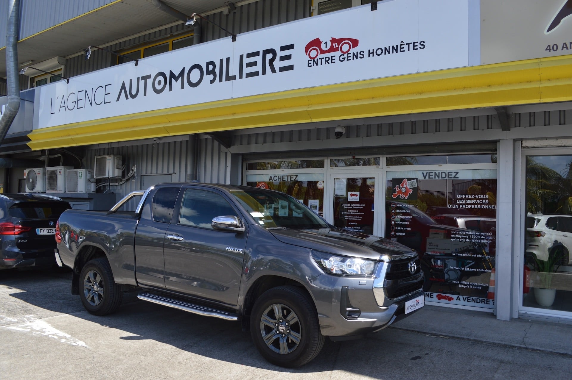 Toyota Hilux 2.4 D-4D X-TRA LOUNGE
