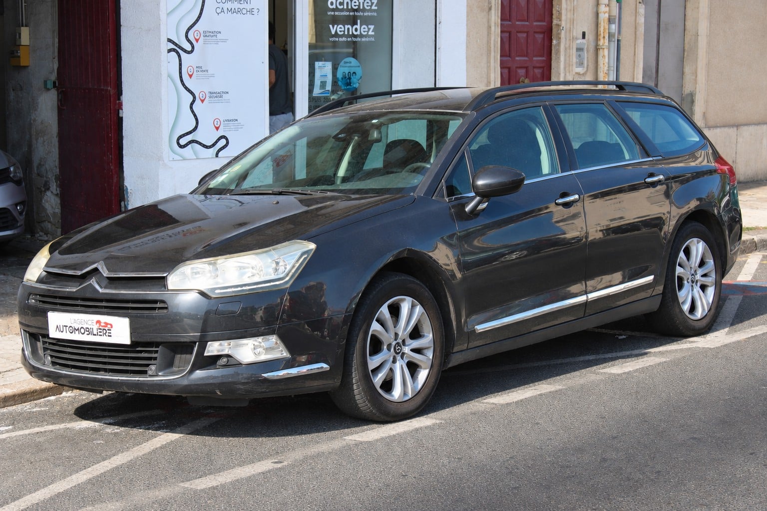 Citroen C5 TOURER 2.0 HDI140 FAP BUSINESS ( Attelage, Radar Arr ... )