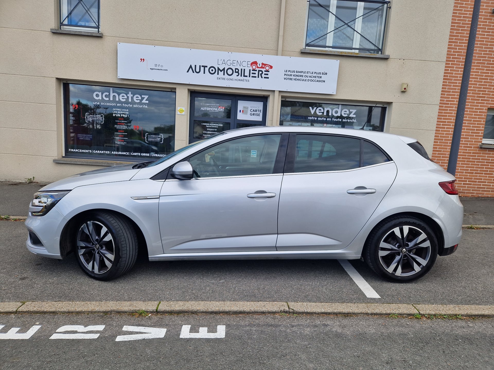 Renault Megane IV 1.5 DCI 115 BLUE INTENS EDC — 2