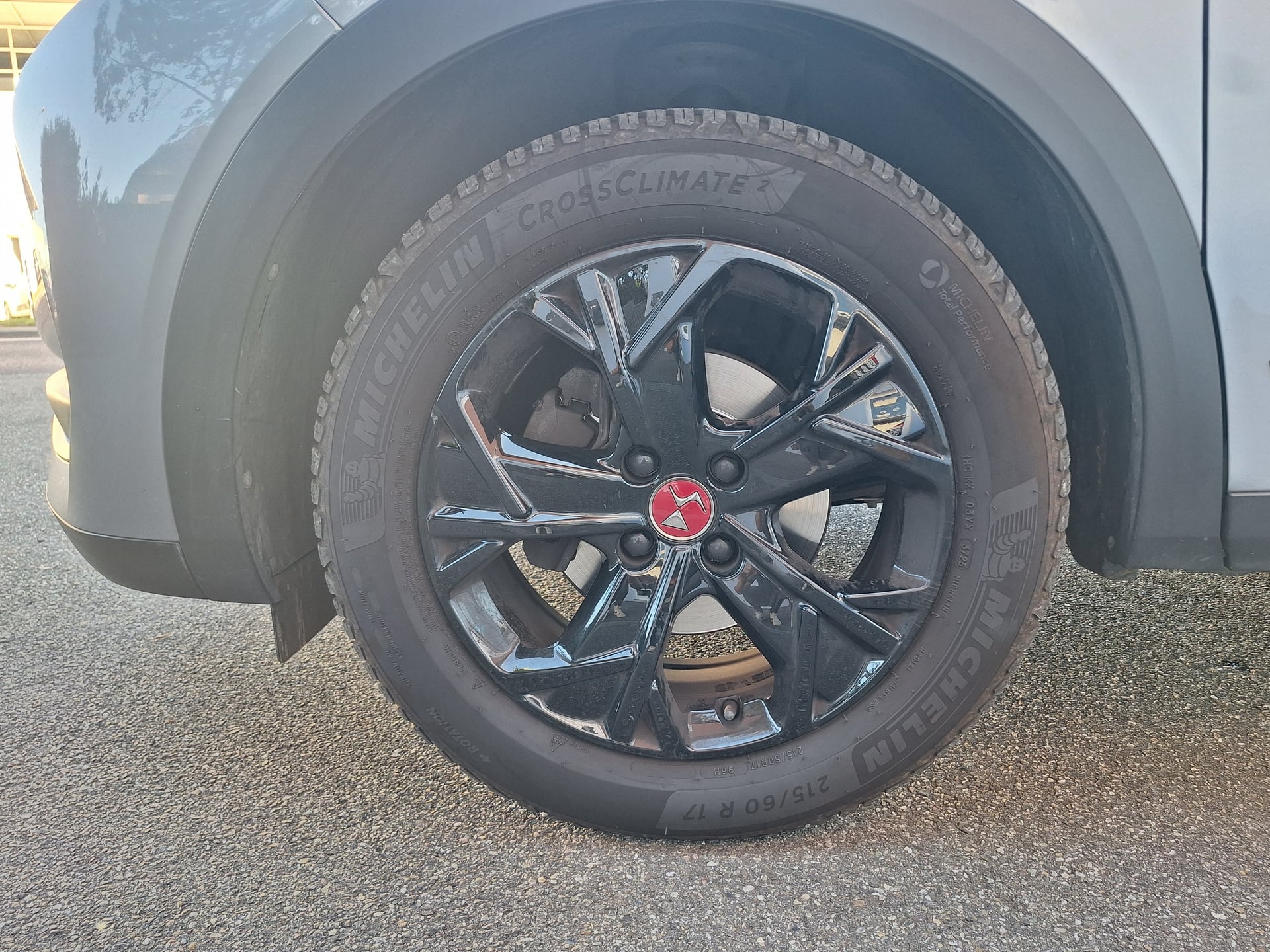 Citroen DS3 CROSSBACK 1.2 PURETECH 130 ch PERFORMANCE LINE + — 37