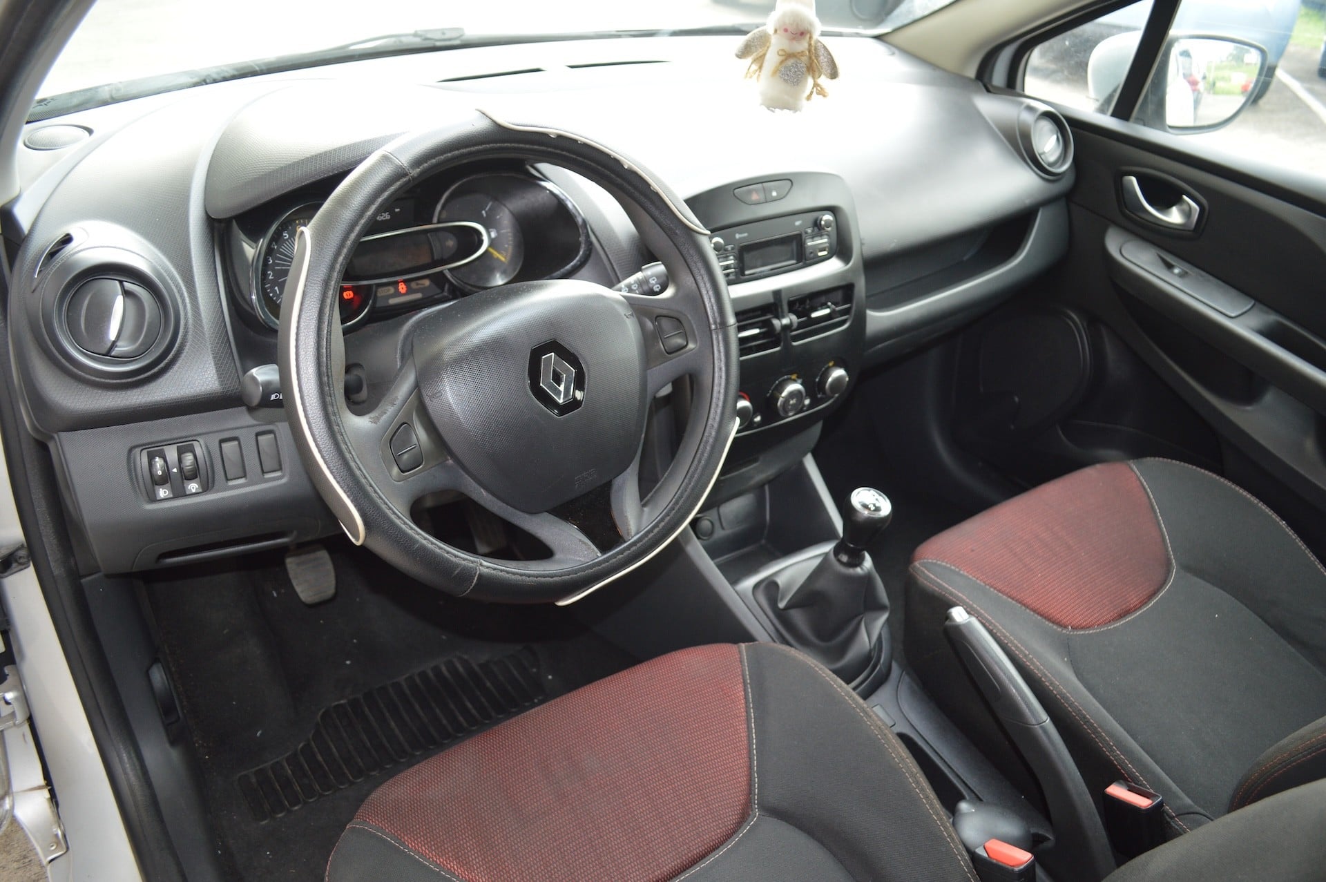 Renault Clio 1.2 16V 75 ZEN — 16