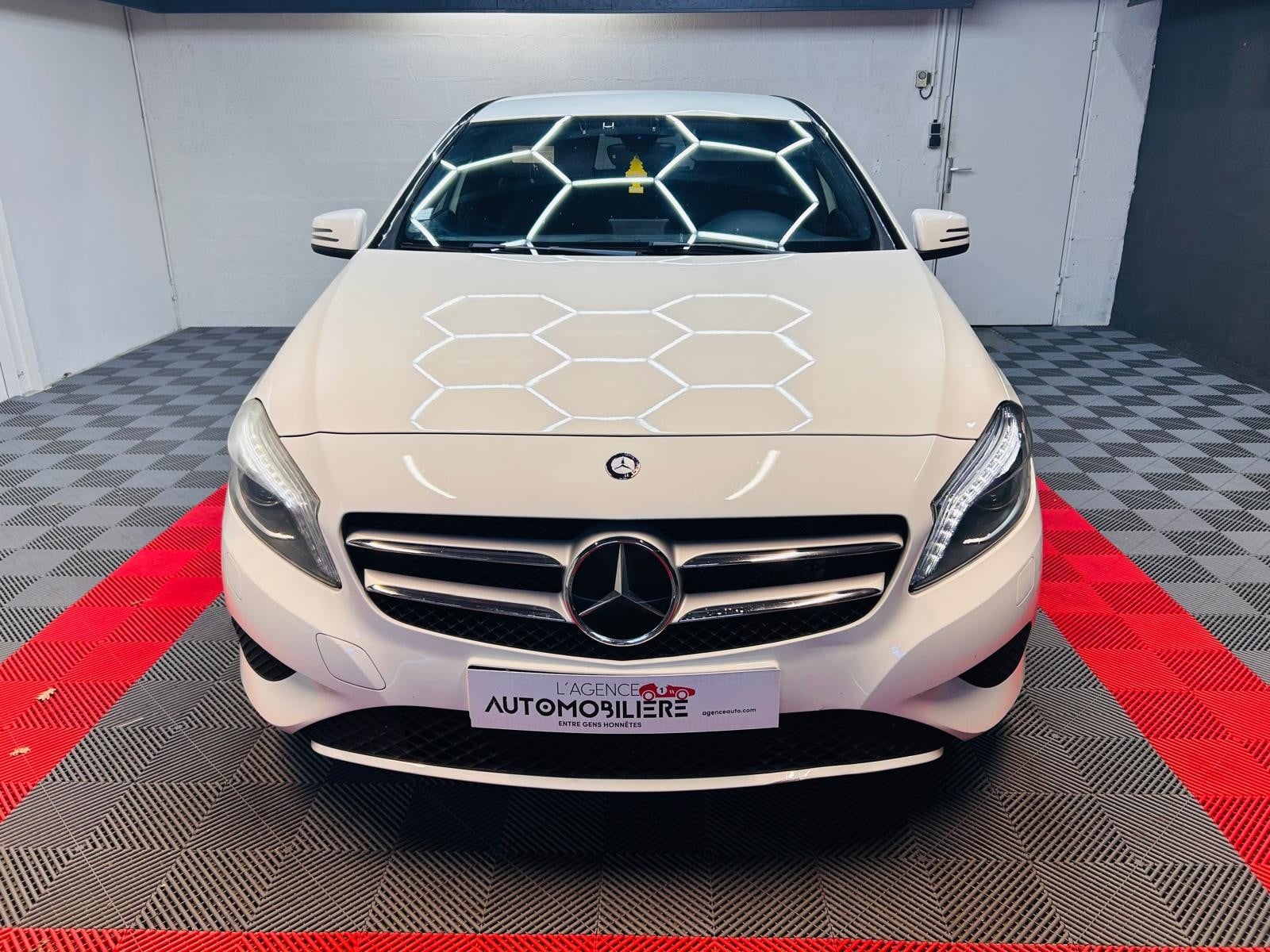 Mercedes-Benz Classe A 200 CDI 136 cv Sensation – Apple CarPlay – Xénon – Entretien à Jour — 2