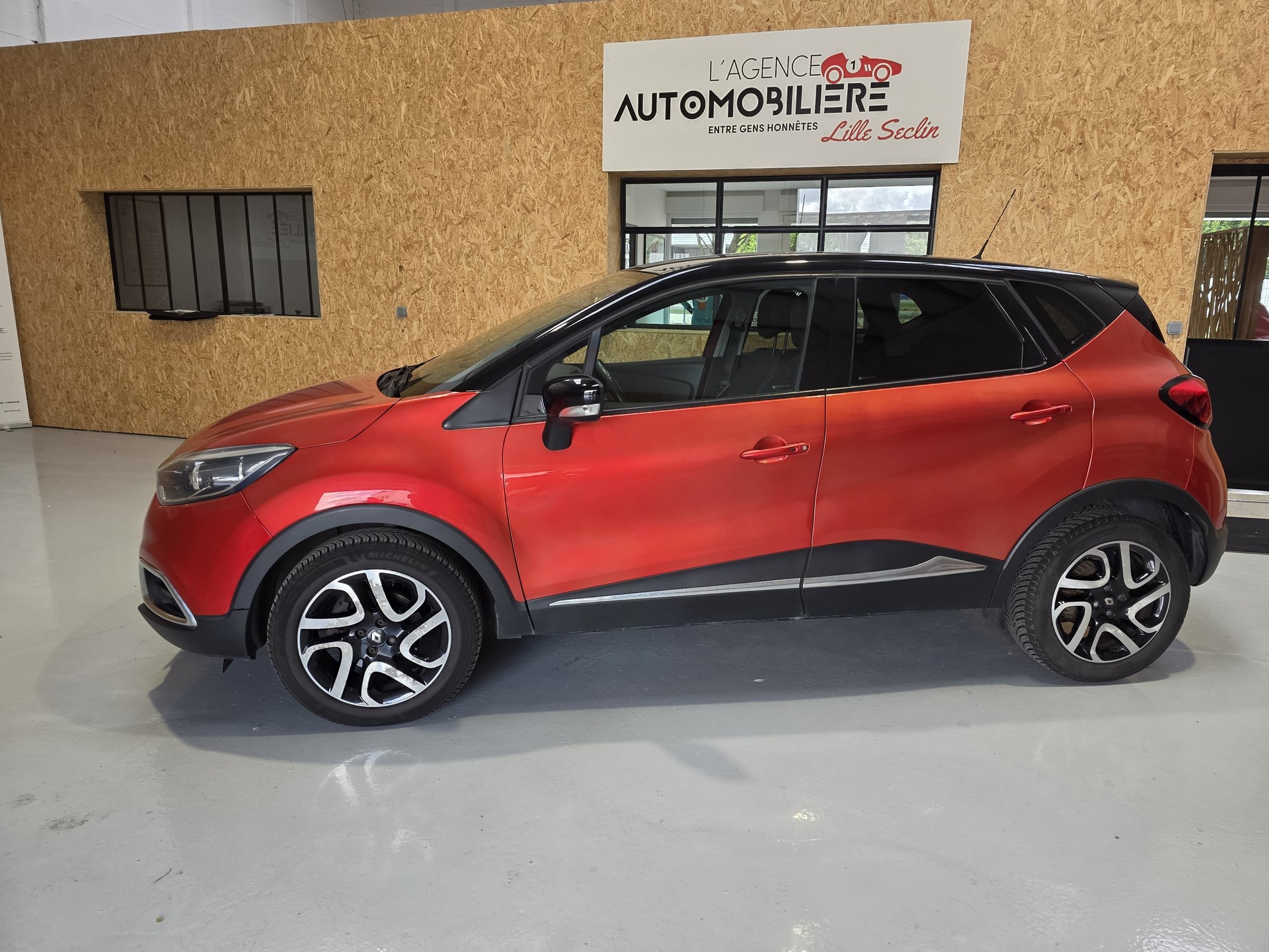 Renault Captur 1.2 TCE 120CH INTENS EDC — 2