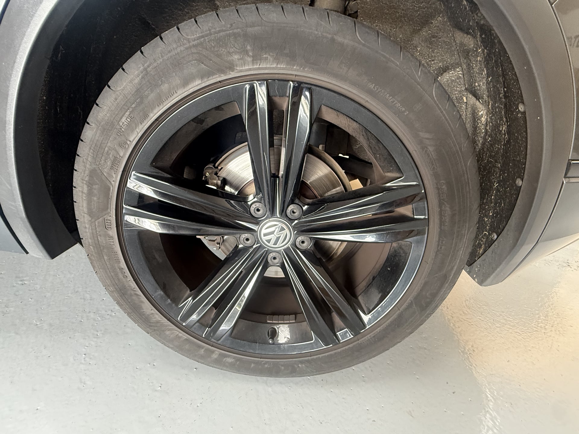 Volkswagen Tiguan 2.0 TDI 150ch Black R-Line DSG7 Euro6d-T — 34