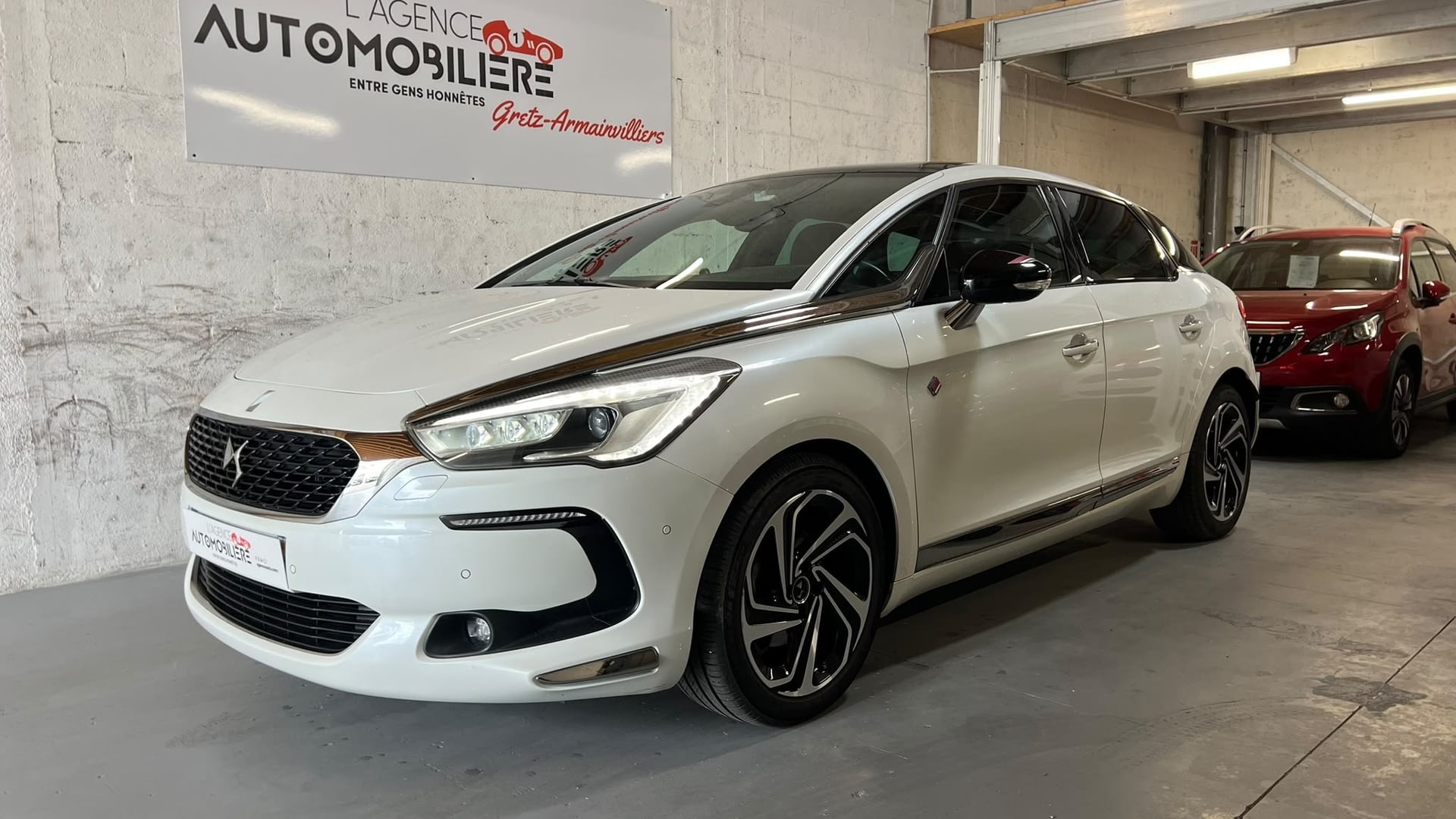 DS DS 5 THP 165ch Performance line EAT6 / Carplay / Caméra de recul