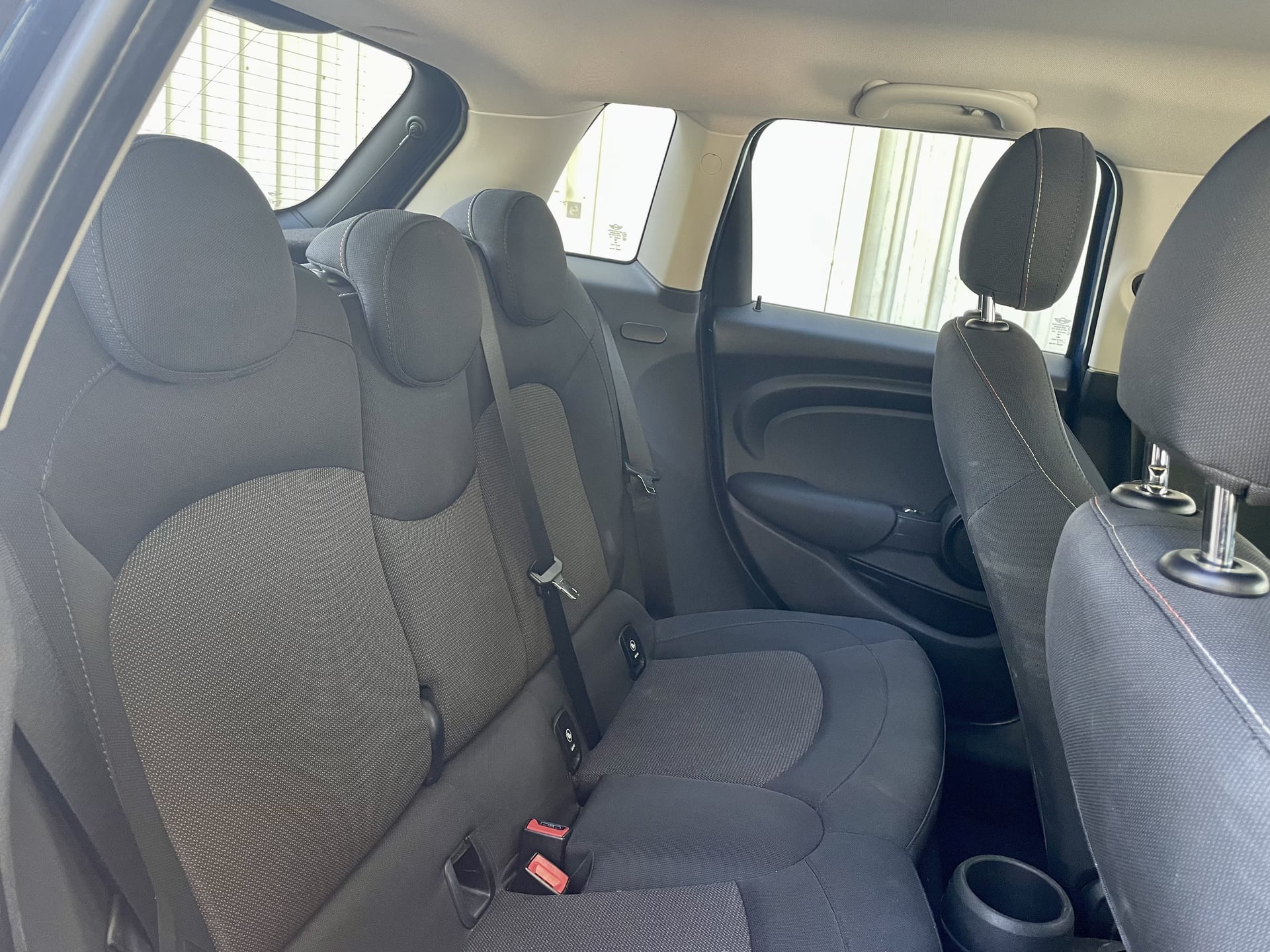 Mini Cooper 1.5D 116 CV BVM6 - GARANTIE 12 MOIS — 17
