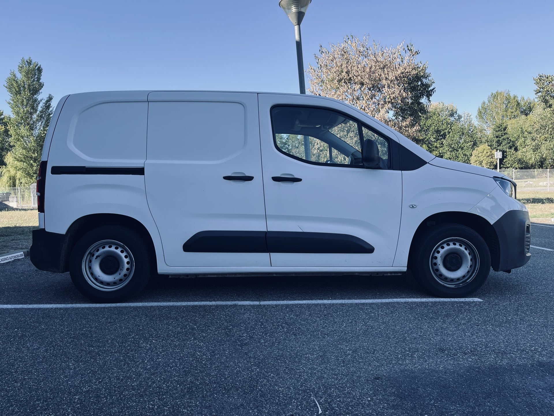 Peugeot Partner 1.6 BlueHDI PREMIUM 100cv - 3places - 1000kgs - 1560cm3- Historique Entretien — 2