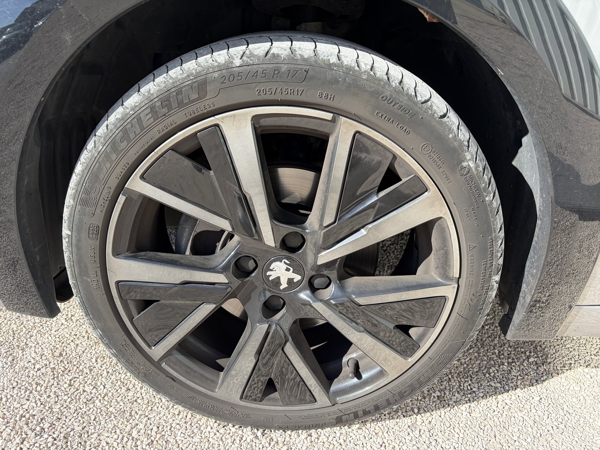 Peugeot 208 1.2 EAT8 - 100cv GT — 26