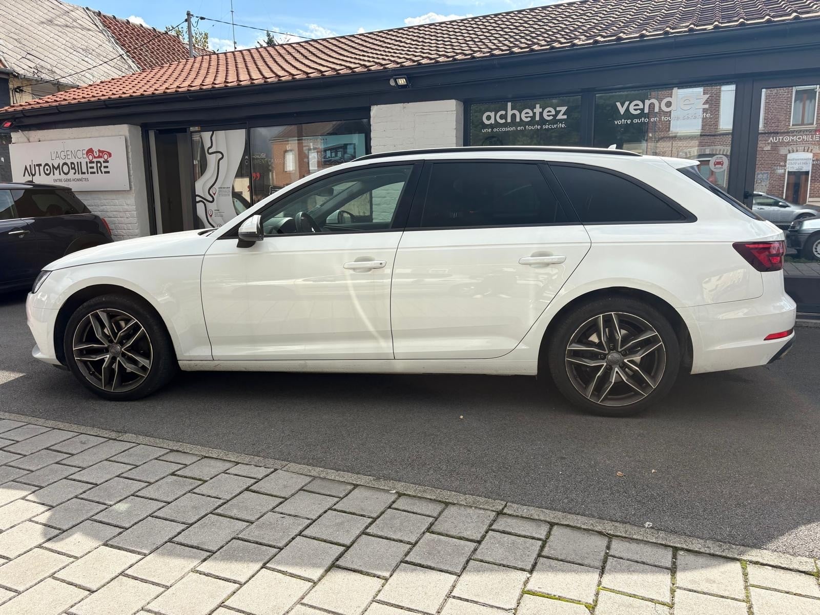 Audi A4 AVANT 35TDI 150 S-TRONIC 7 ( TOIT OUVRANT ) ( VIRTUAL COCKPIT ) ( ENTRETIENS AUDI ) — 2