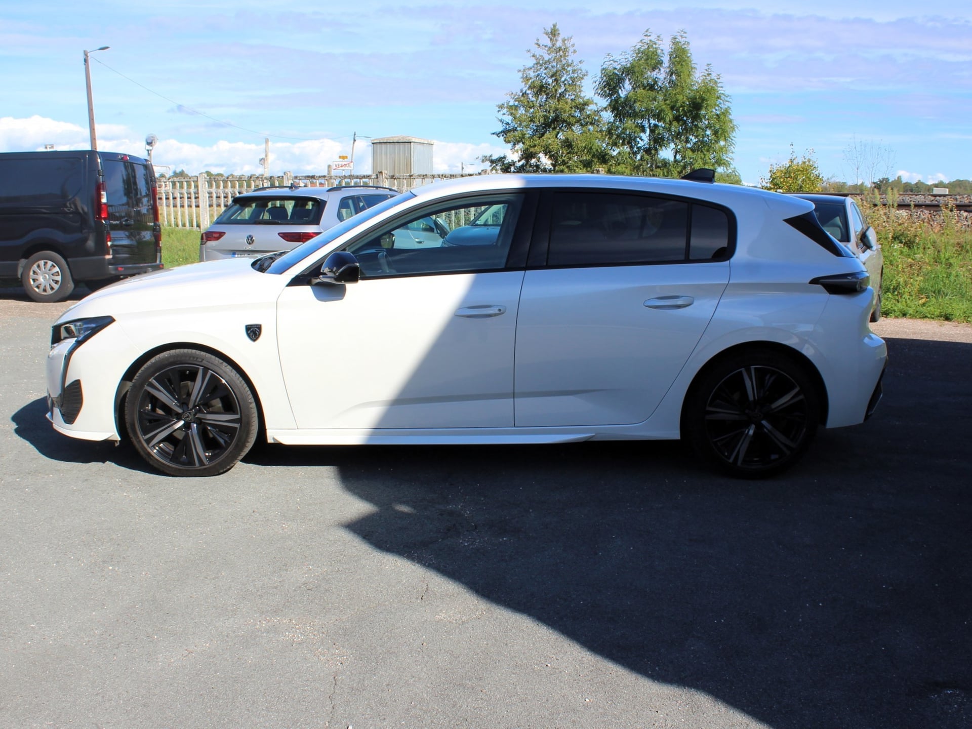 Peugeot 308 III -3 -1.5 BlueHDi 130 CH S&S GT Pack EAT8 PREMIÈRE MAIN — 2