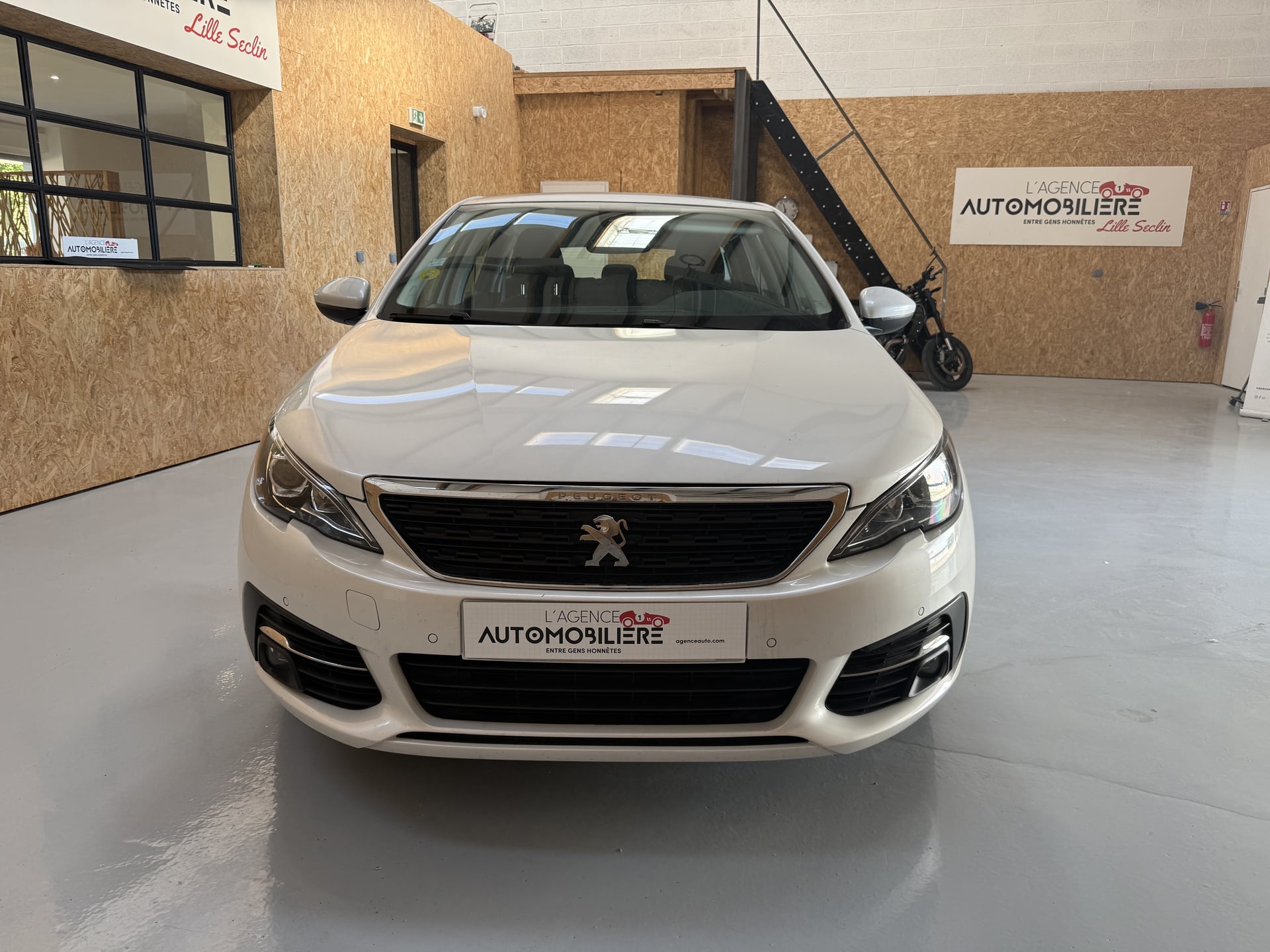 Peugeot 308 SW 1.5 Blue Hdi 130cv Active Business — 2
