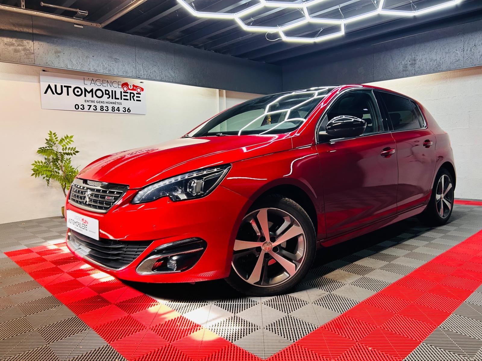 Peugeot 308 1.2 - 130 cv GT Line – Toit Pano – Entretien à Jour - Garantie 12 mois