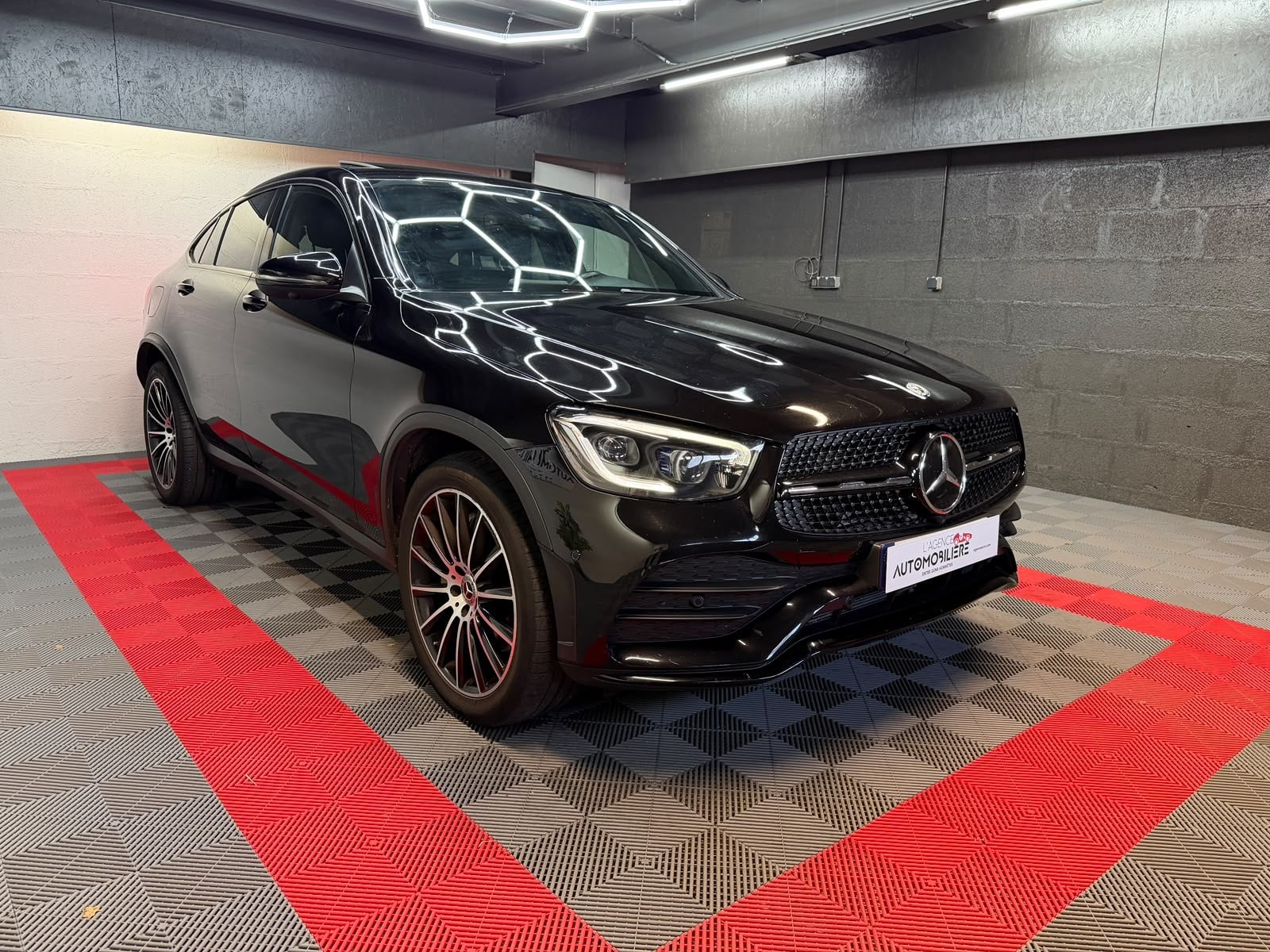 Mercedes-Benz Classe GLC Coupé 300 258ch EQ Boost AMG Line 4Matic 9G-Tronic — 2