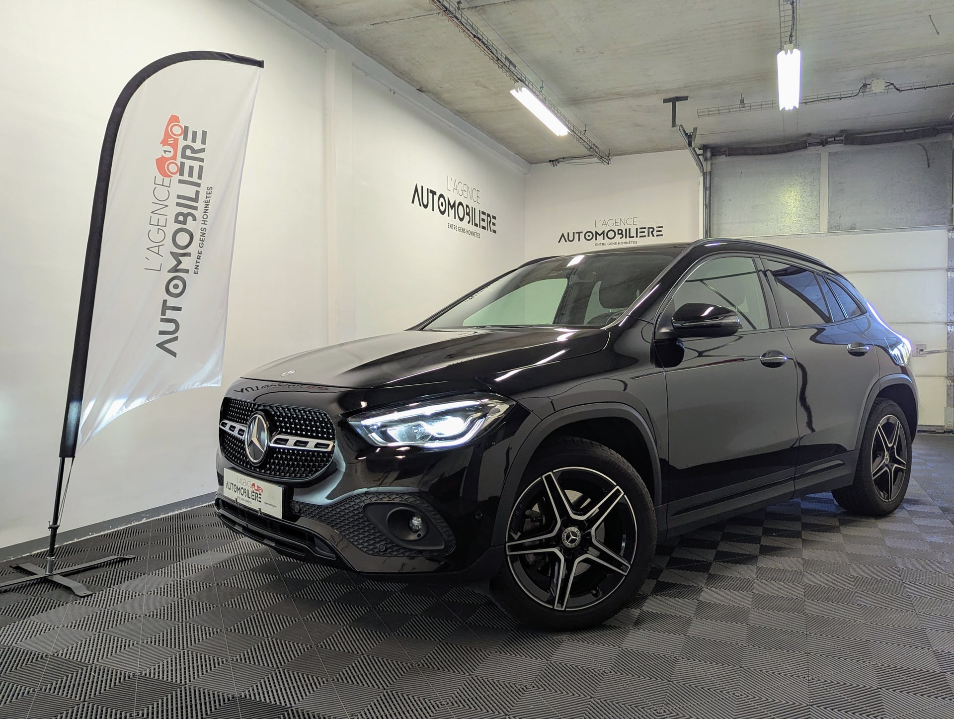Mercedes-Benz Classe GLA GLA 250 e 160+102ch Business Line 8G-DCT