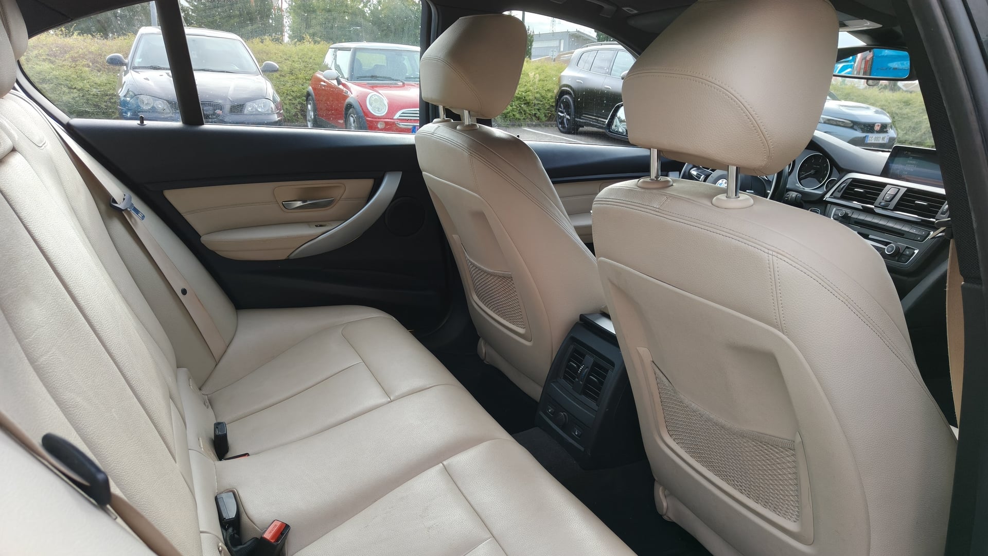 BMW Série 3 330d 258 ch M Sport — 19
