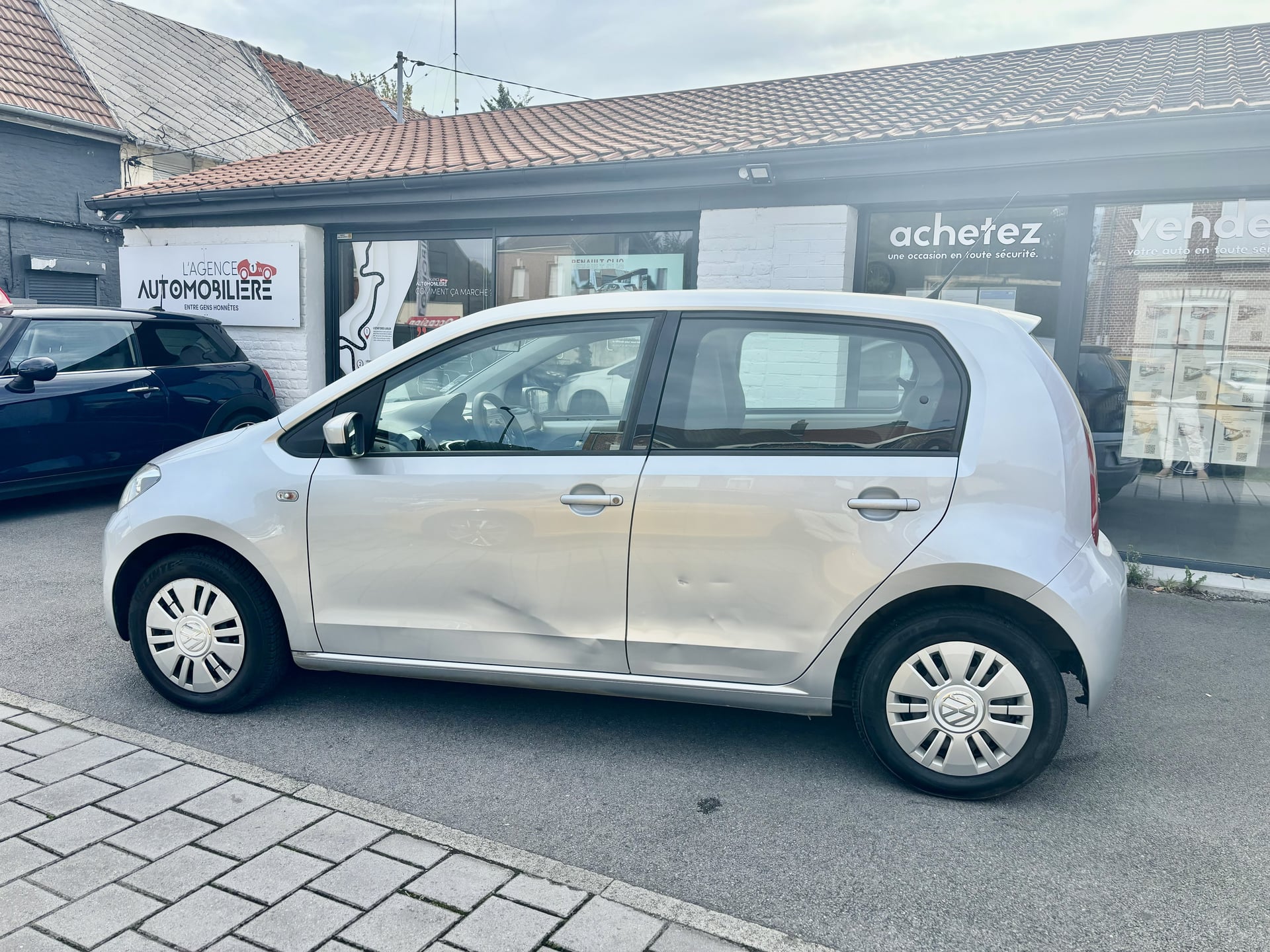 Volkswagen UP 1.0 60CV MOVE UP 5P ( Véhicule Français ) ( Véhicule FIABLE ) — 2