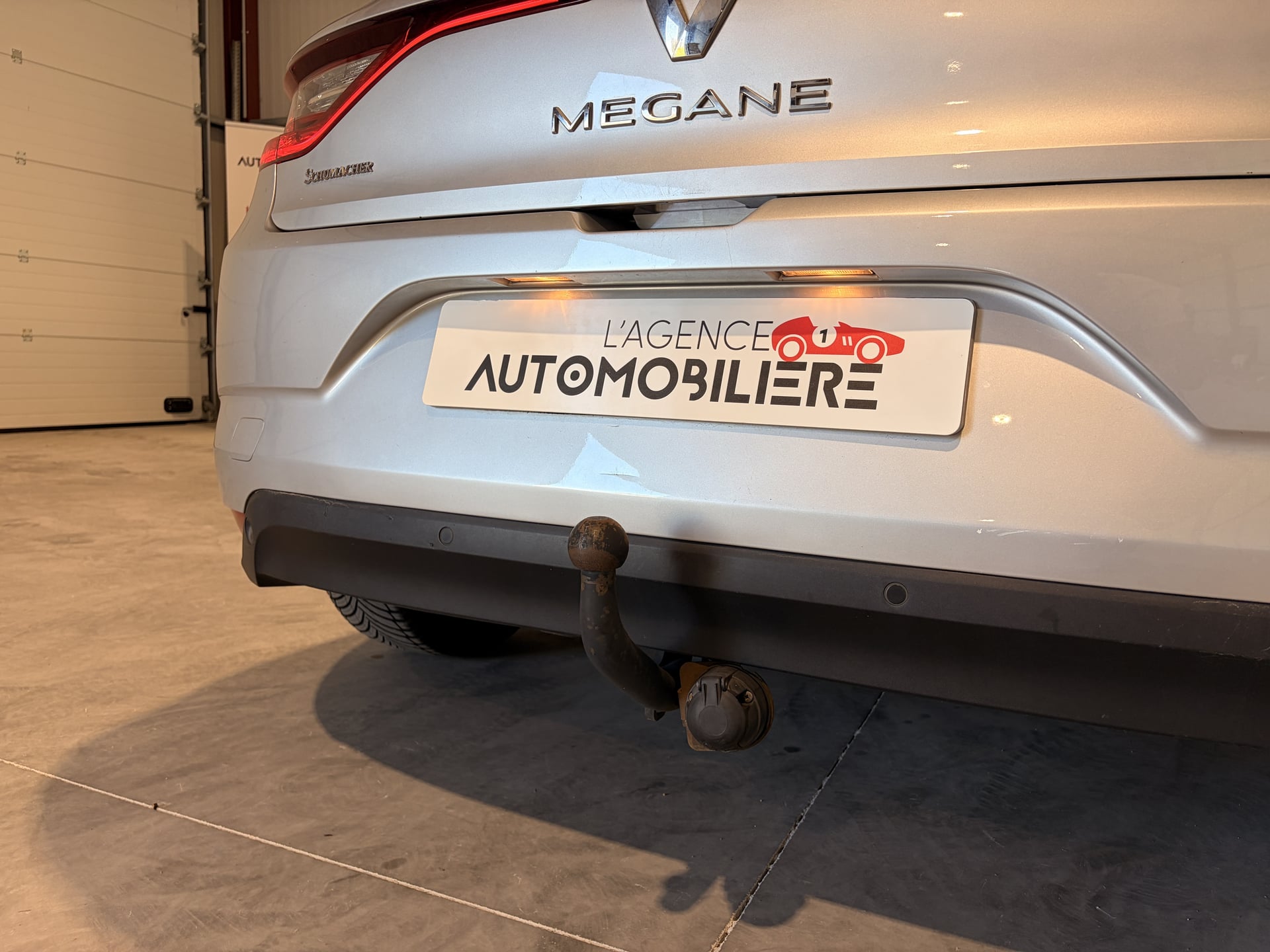 Renault Megane IV 1.5 DCI 110 ENERGY ZEN / ATTELAGE — 24