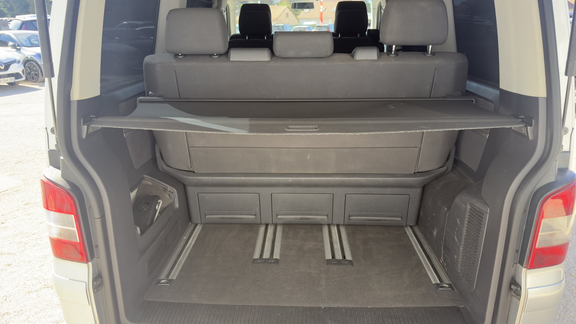 Volkswagen Multivan 2.5 TDI 130ch Family Confort — 22