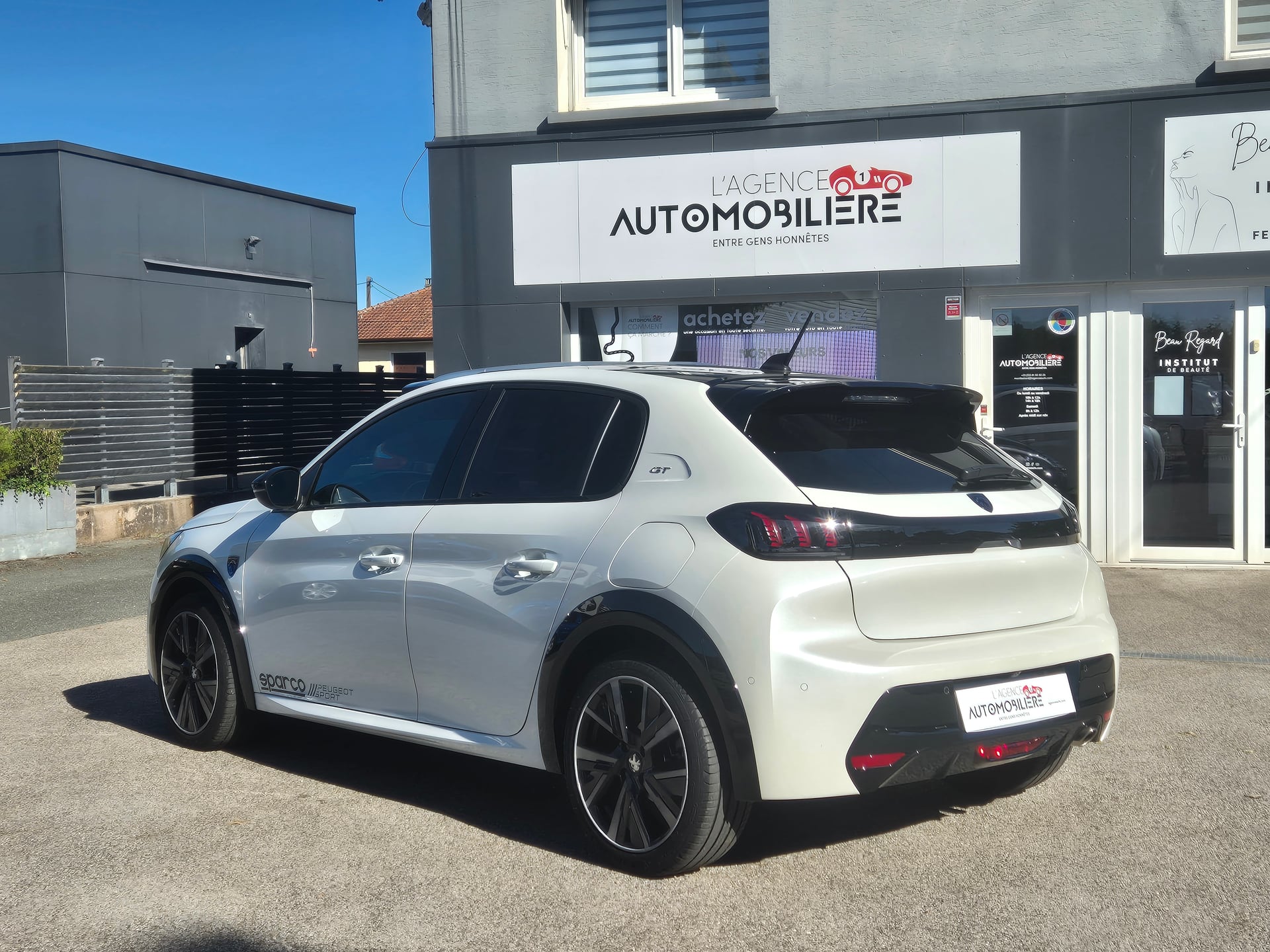 Peugeot 208 1.2 PureTech 100 cv GT PACK — 35