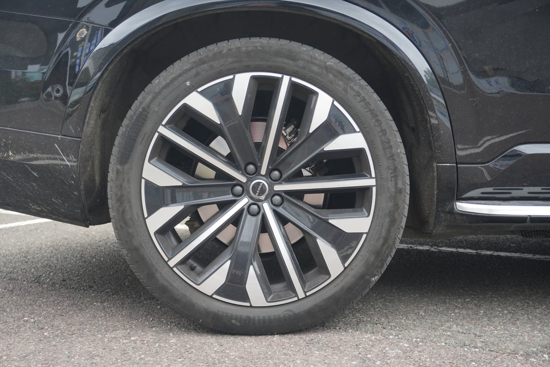 Volvo XC90 2.0 T8 Hybride Rechargeable 455 AWD Black Edition Geartronic 8 — 40