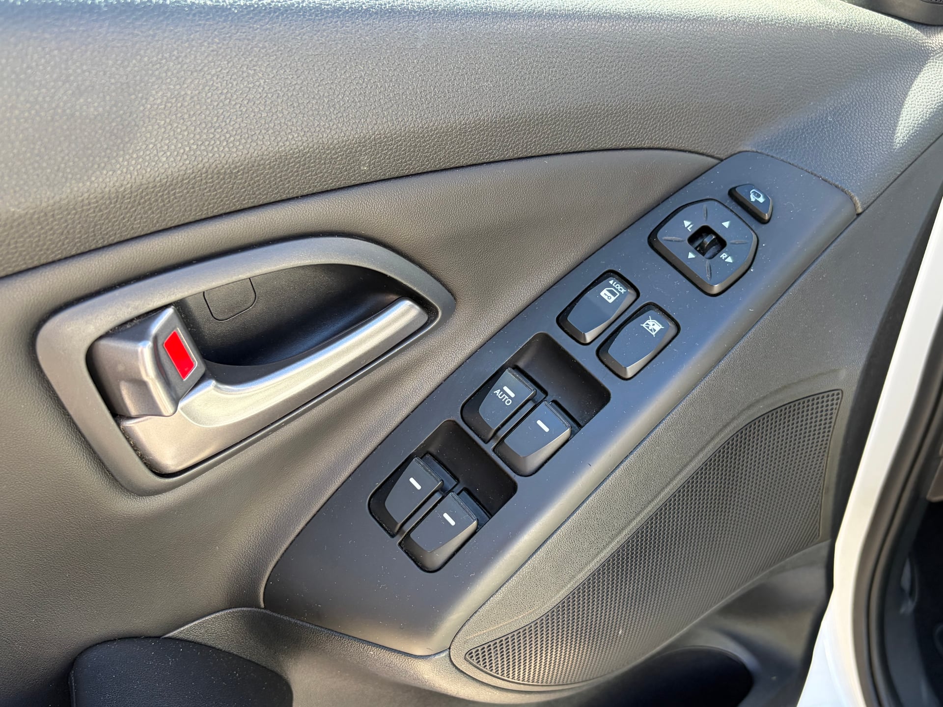 Hyundai IX 35 CREATIVE — 31