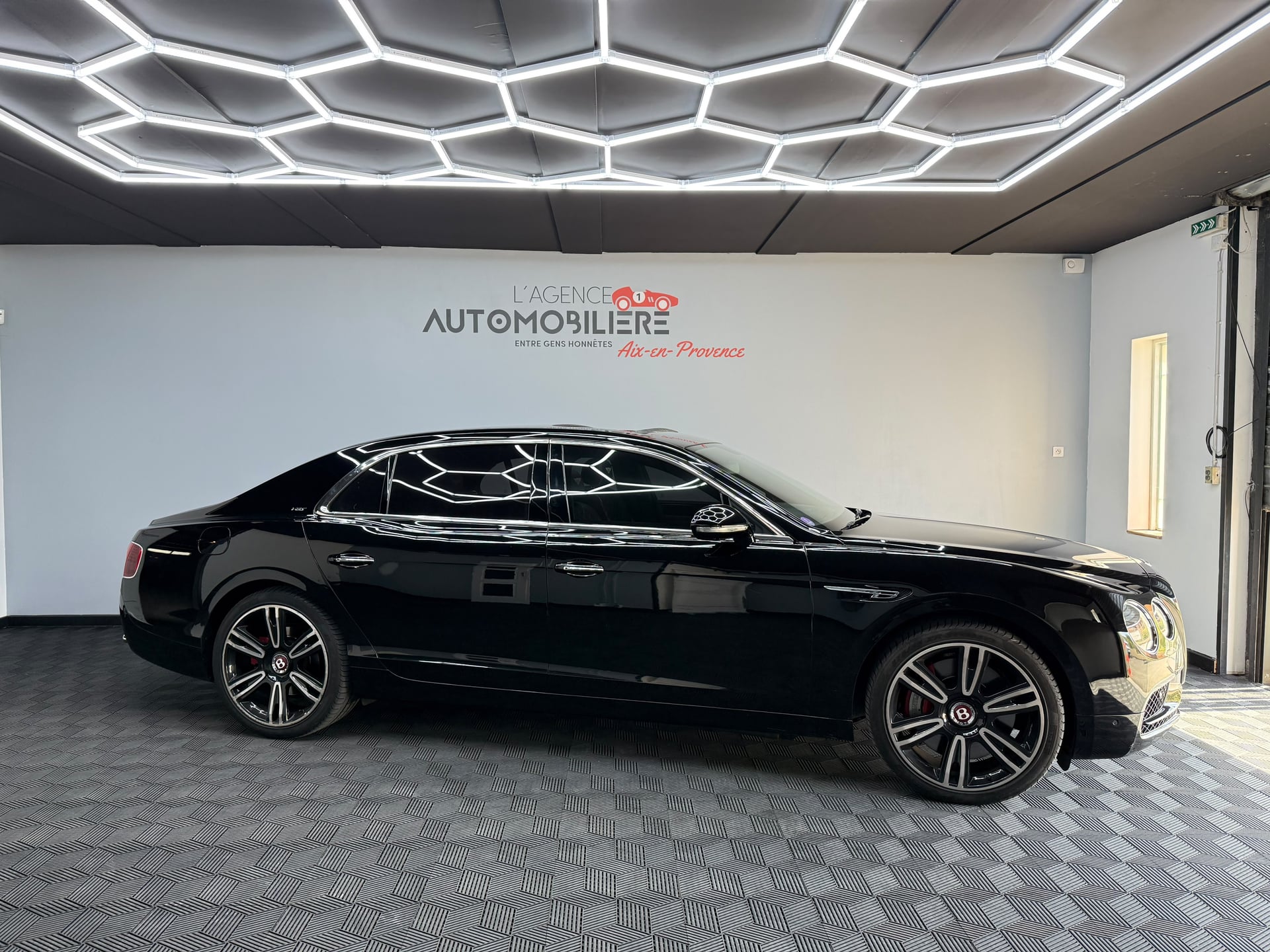 Bentley Flying Spur S V8 4.0 528 CV — 2