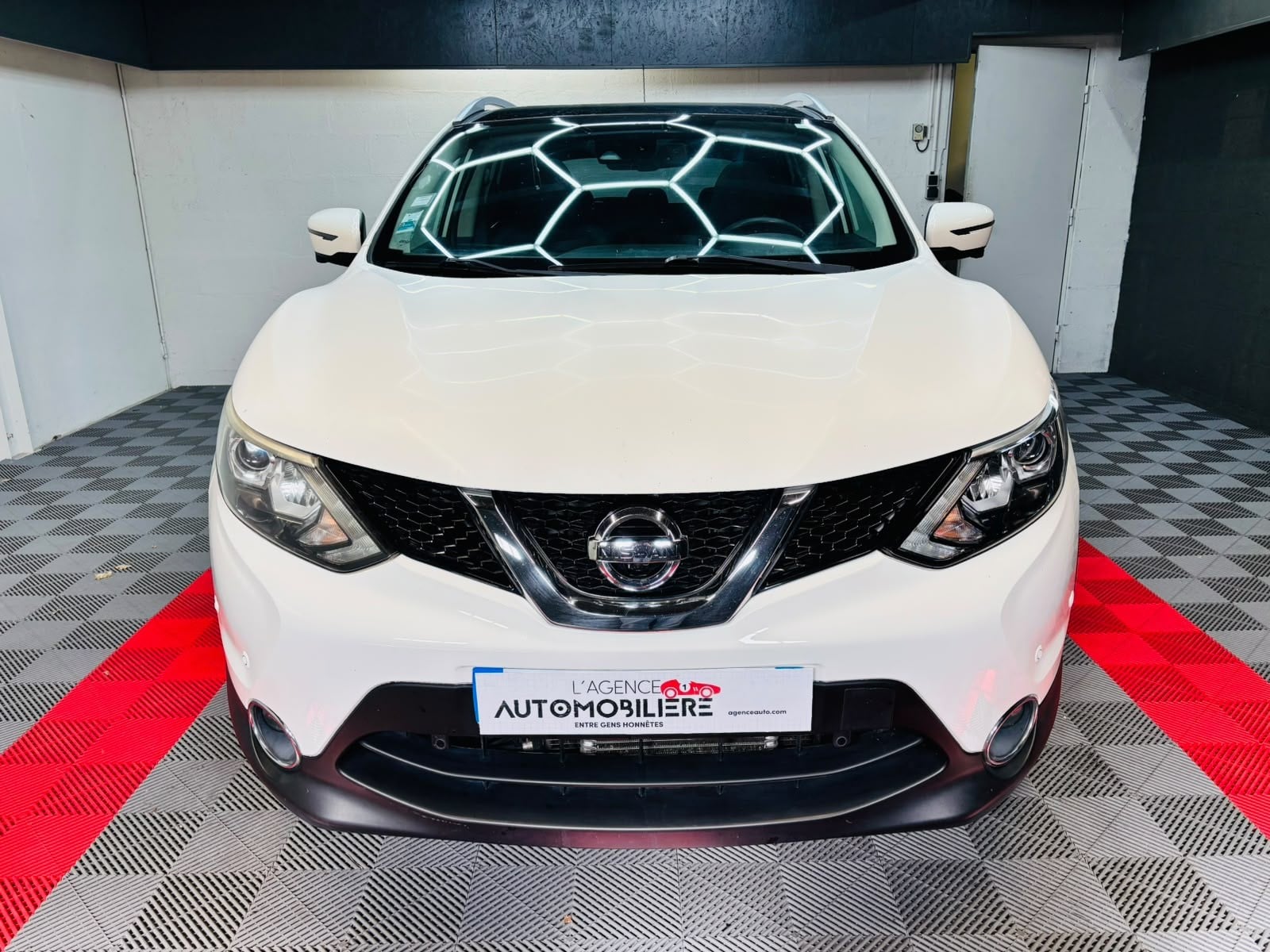 Nissan Qashqai 1.6 DCI 130CH TEKNA XTRONIC- ATTELAGE - GARANTIE 12 MOIS — 2