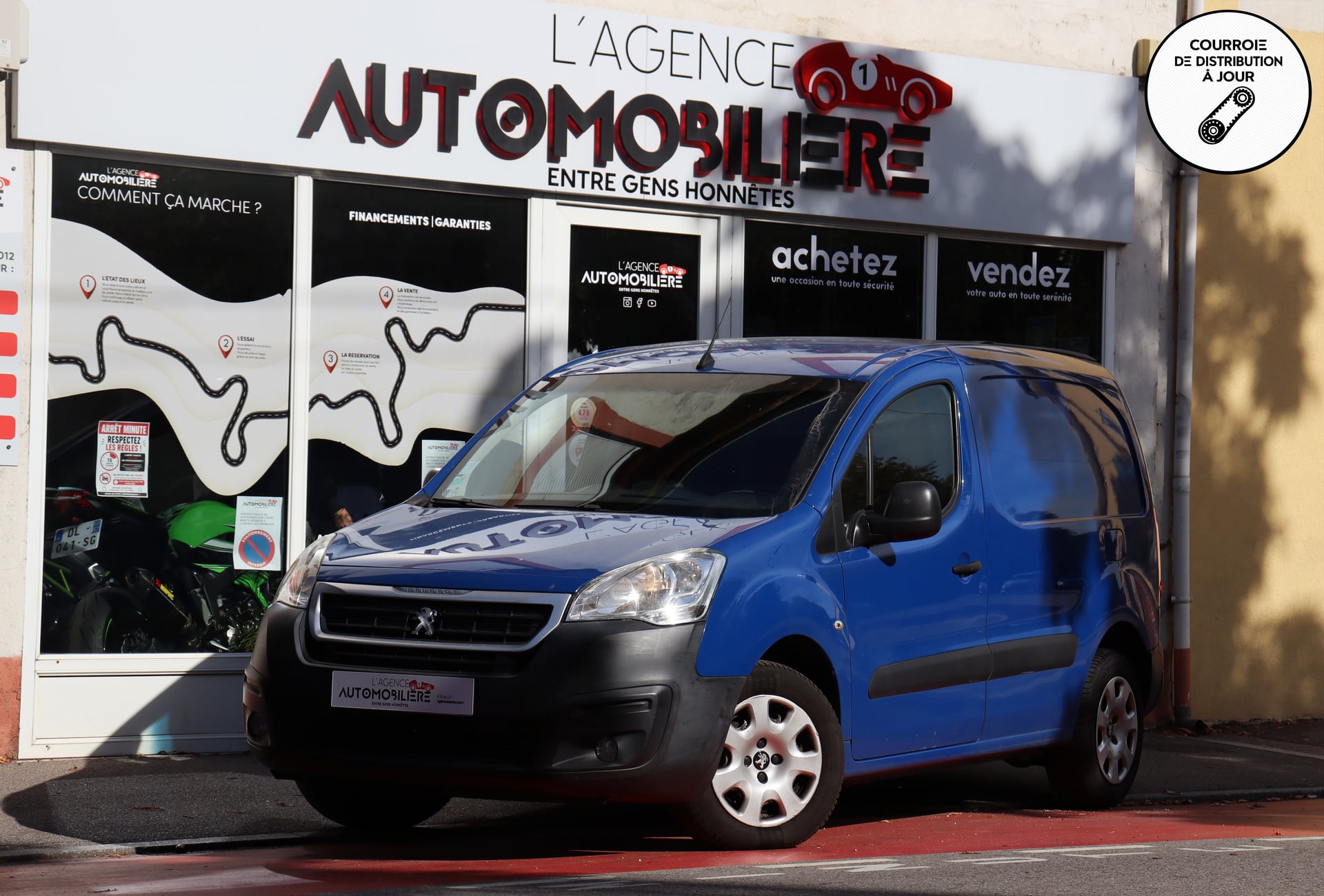 Peugeot Partner Utilitaire 1.6 BlueHDi 75 BVM (Distribution à jour, CarPlay, Toit escamotable)