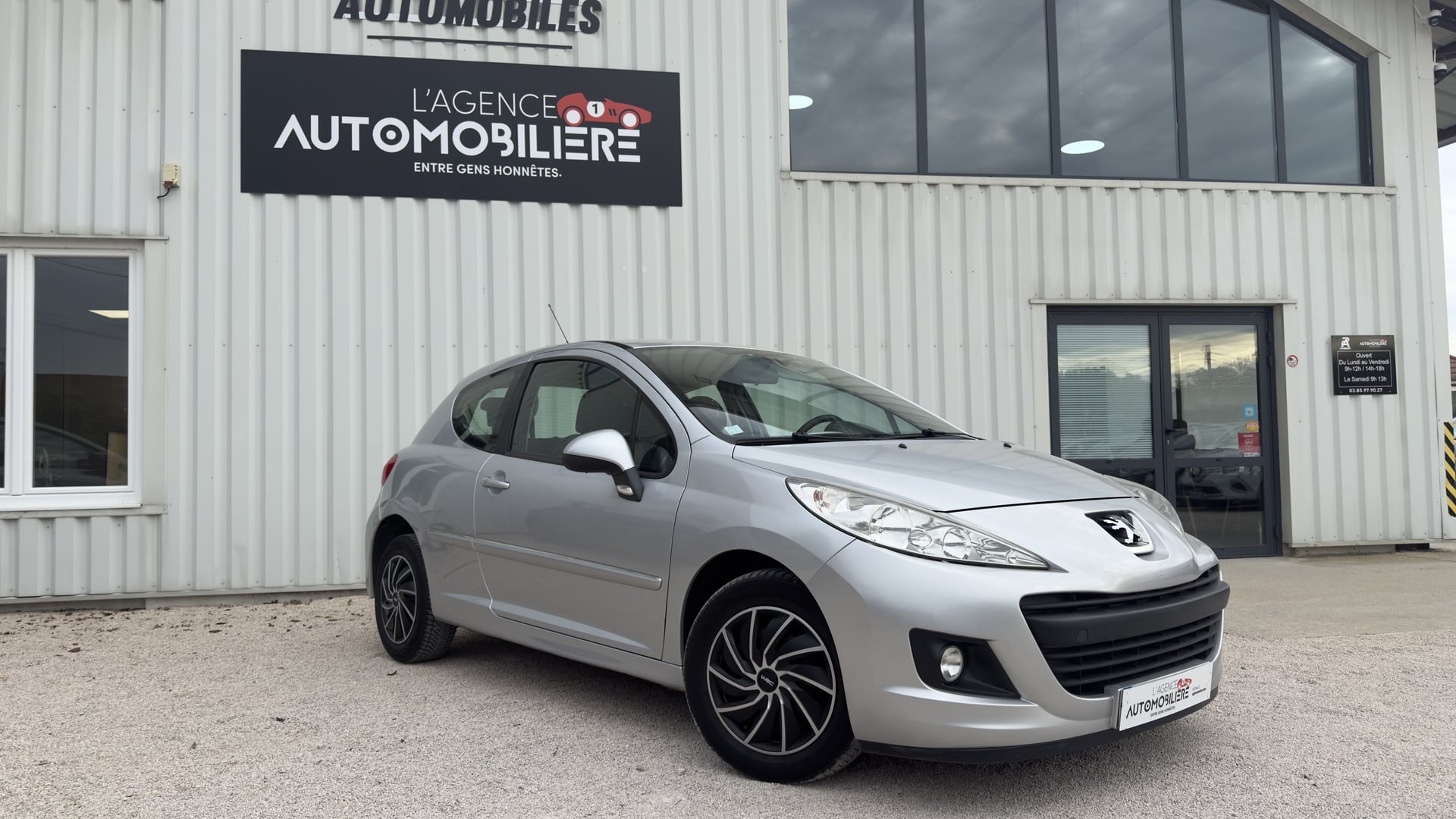 Peugeot 207 1.4 3P PREMIERE MAIN