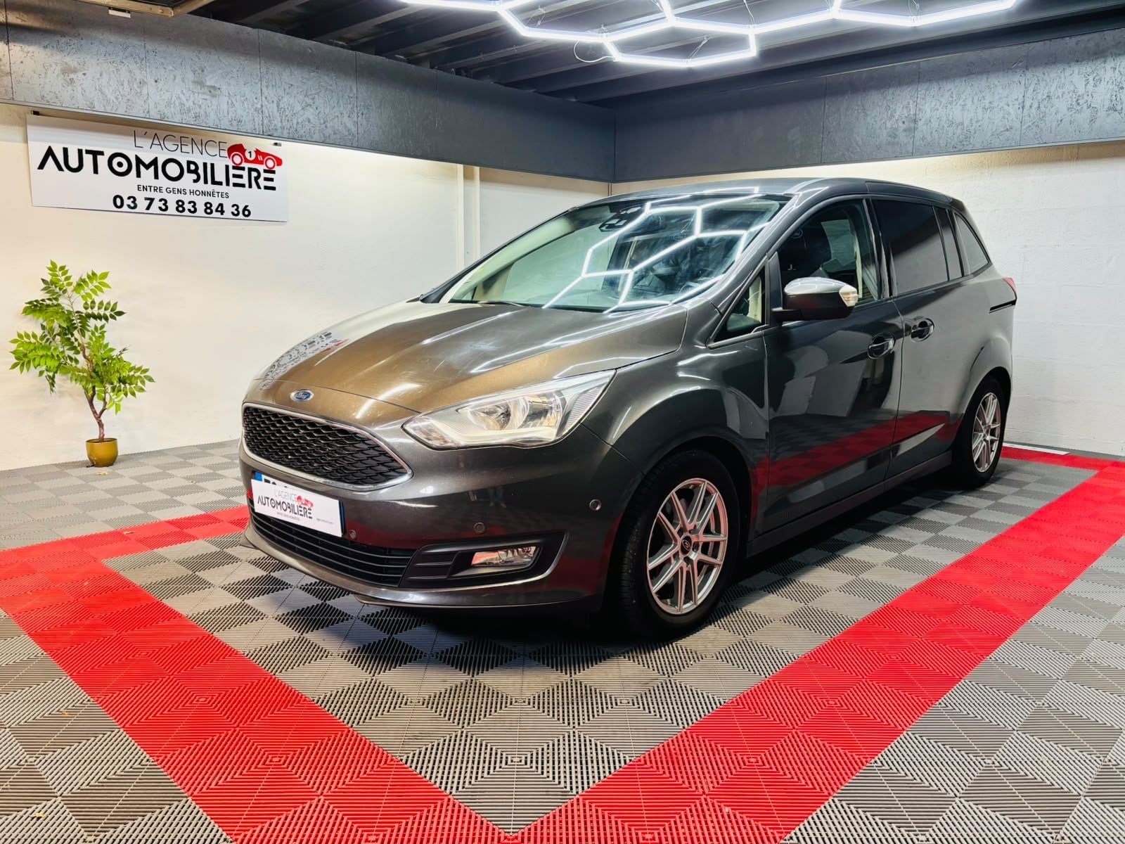 Ford Grand C-max 2.0 TDCI 150 ch TREND BUSINESS - 7 places - Garantie 12 mois