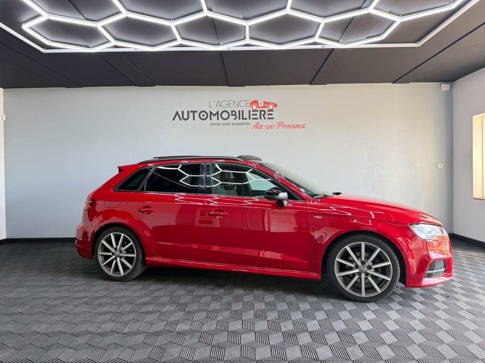 Audi A3 SPORTBACK 8VA 35 TFSI 150 CV - GARANTIE 6 MOIS — 2
