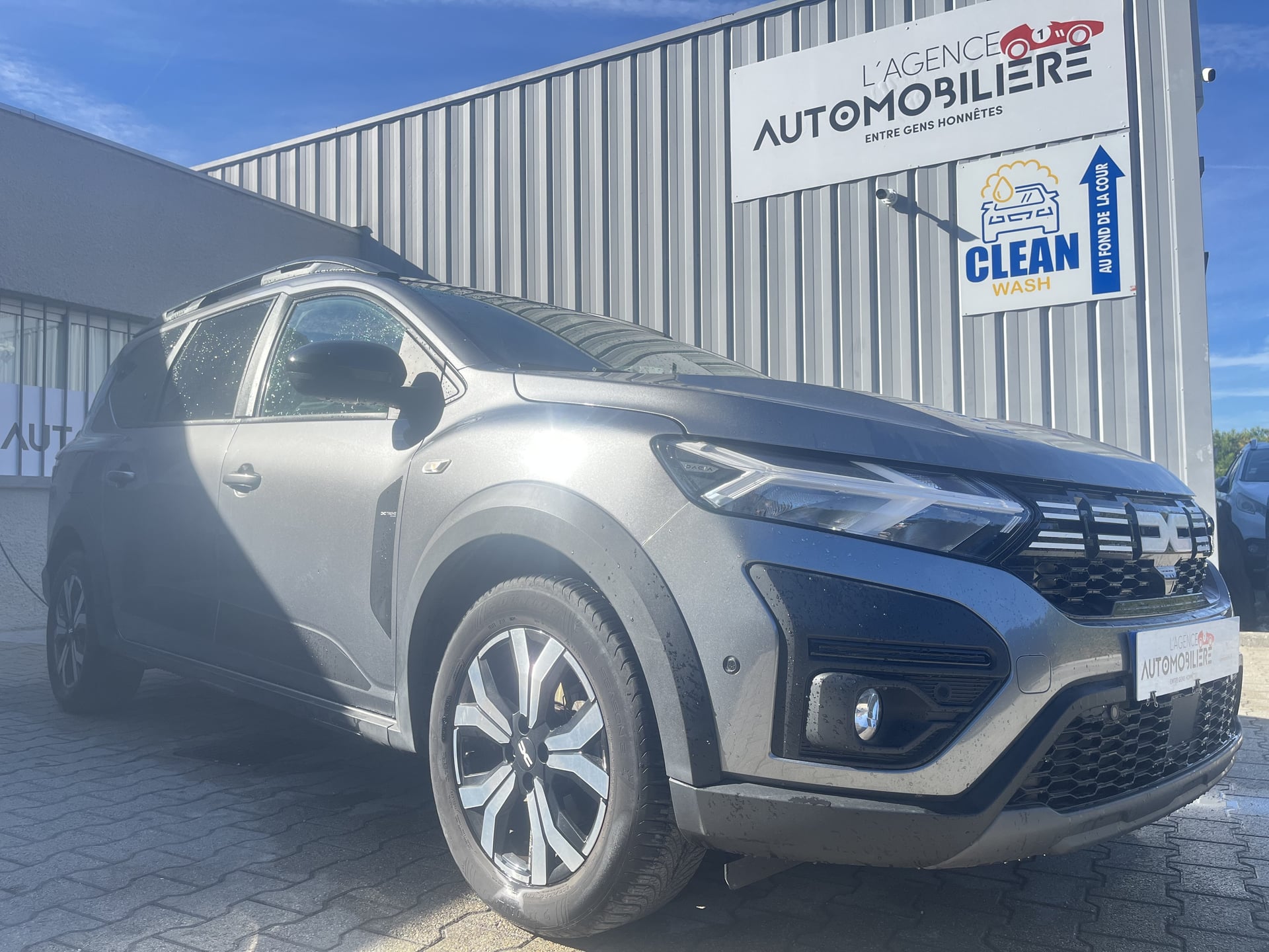 Dacia Jogger 1.6 16V 141 Hybrid 94 cv BVA 7 places