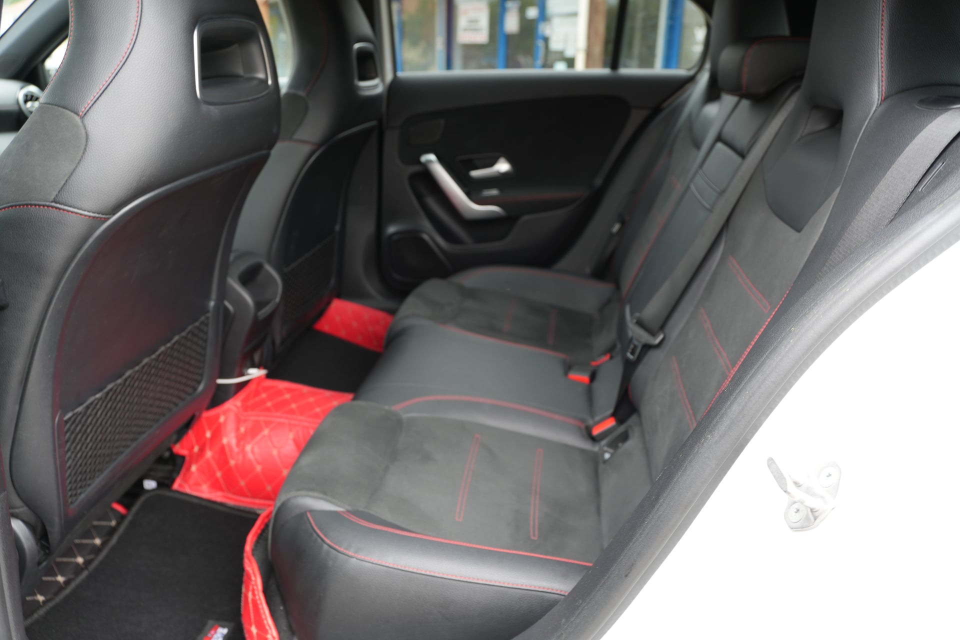Mercedes-Benz Classe A IV 180 D AMG LINE 7G-DCT — 40