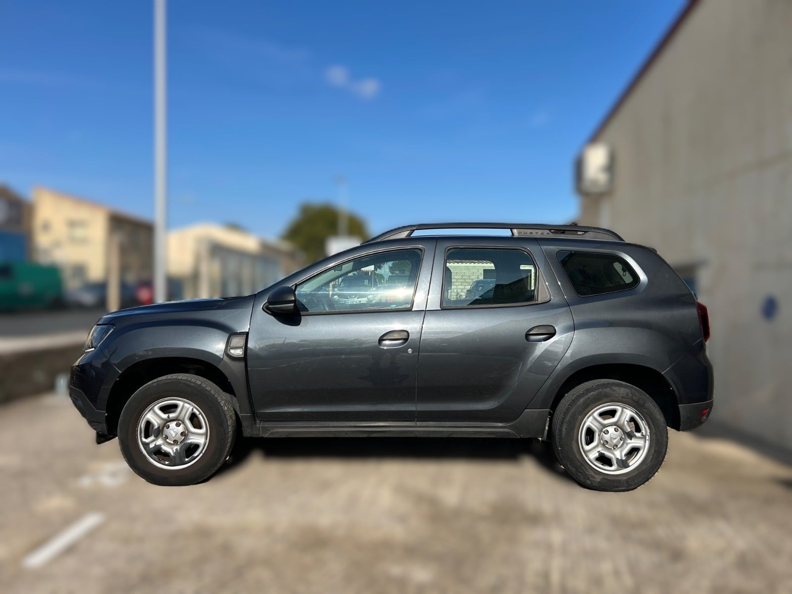 Dacia Duster 1.0 TCe 100ch Essentiel 4x2 // GPS // CLIM // 1ere MAIN — 2